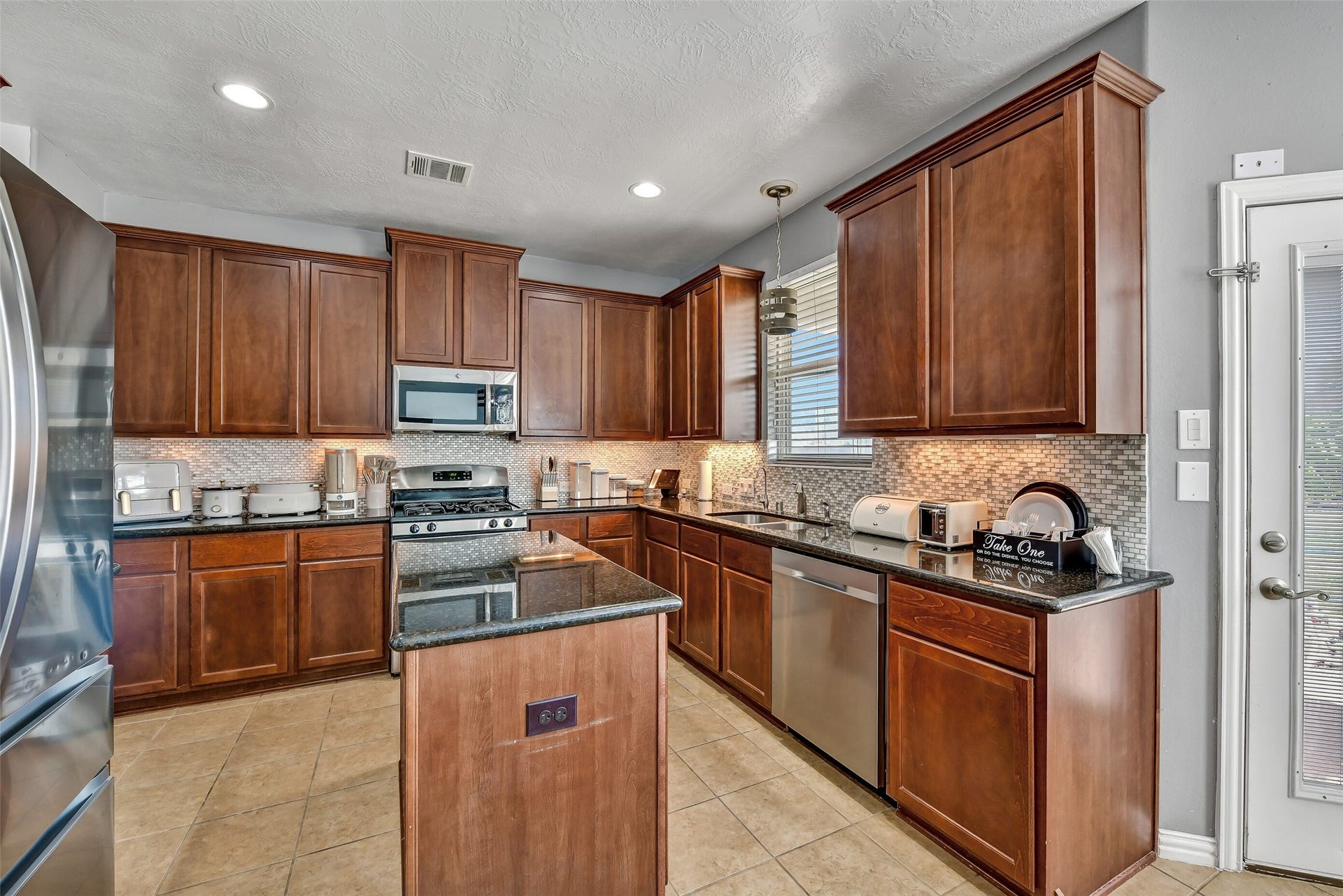 410 Havenstone Lane, La Marque, TX 77568 410 Havenstone Lane, La Marque, TX 77568