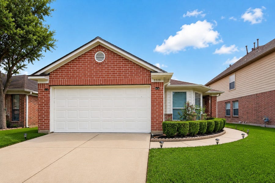 Property photo for 3330 Clipper Winds Way, Houston, TX