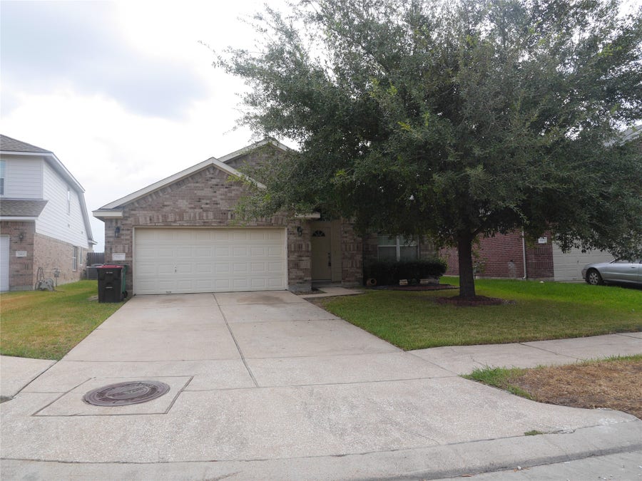 Property photo for 7911 Burning Oak Lane, Richmond, TX