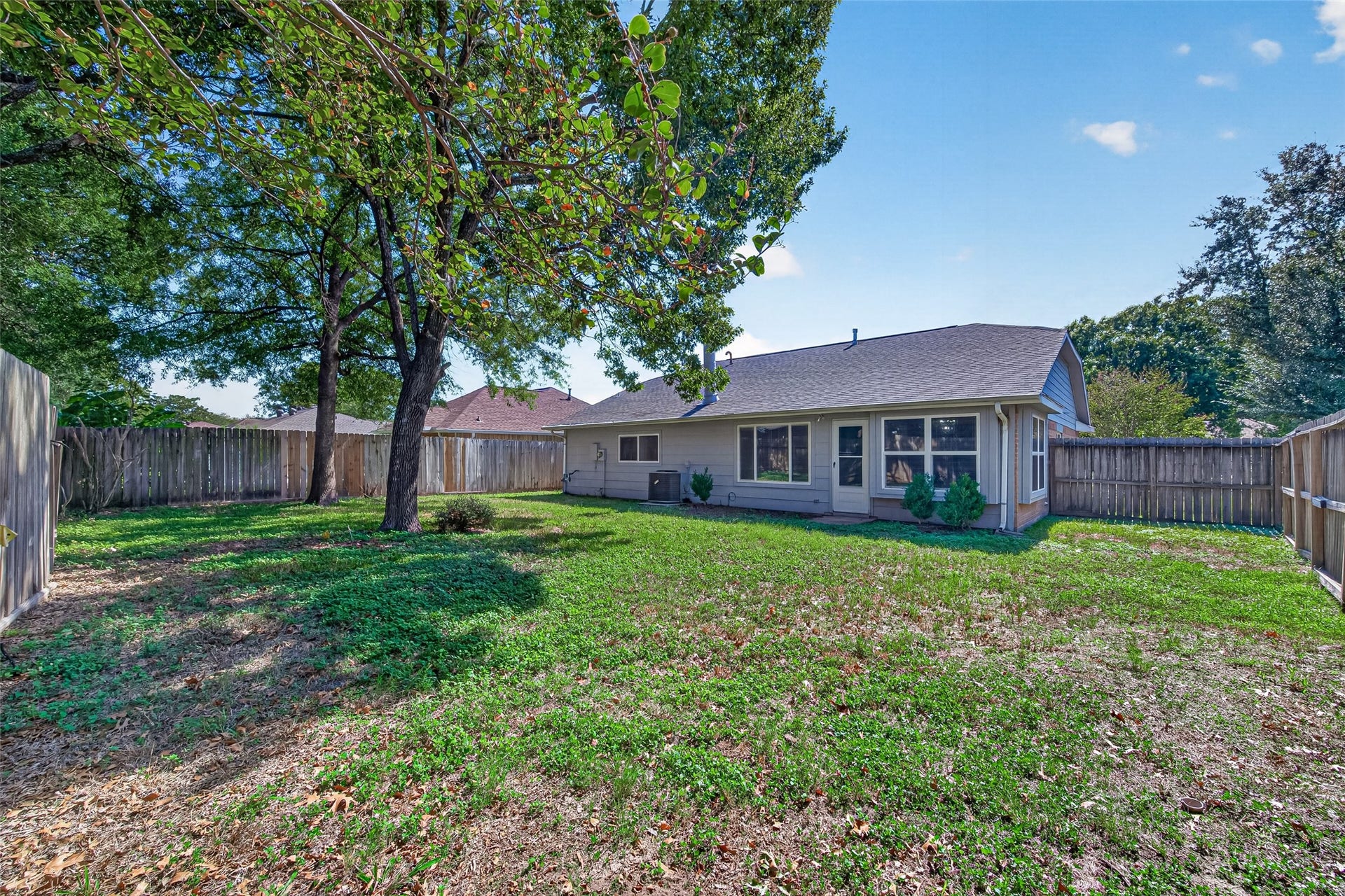 10038 Green Valley Lane, Houston, TX 77064
