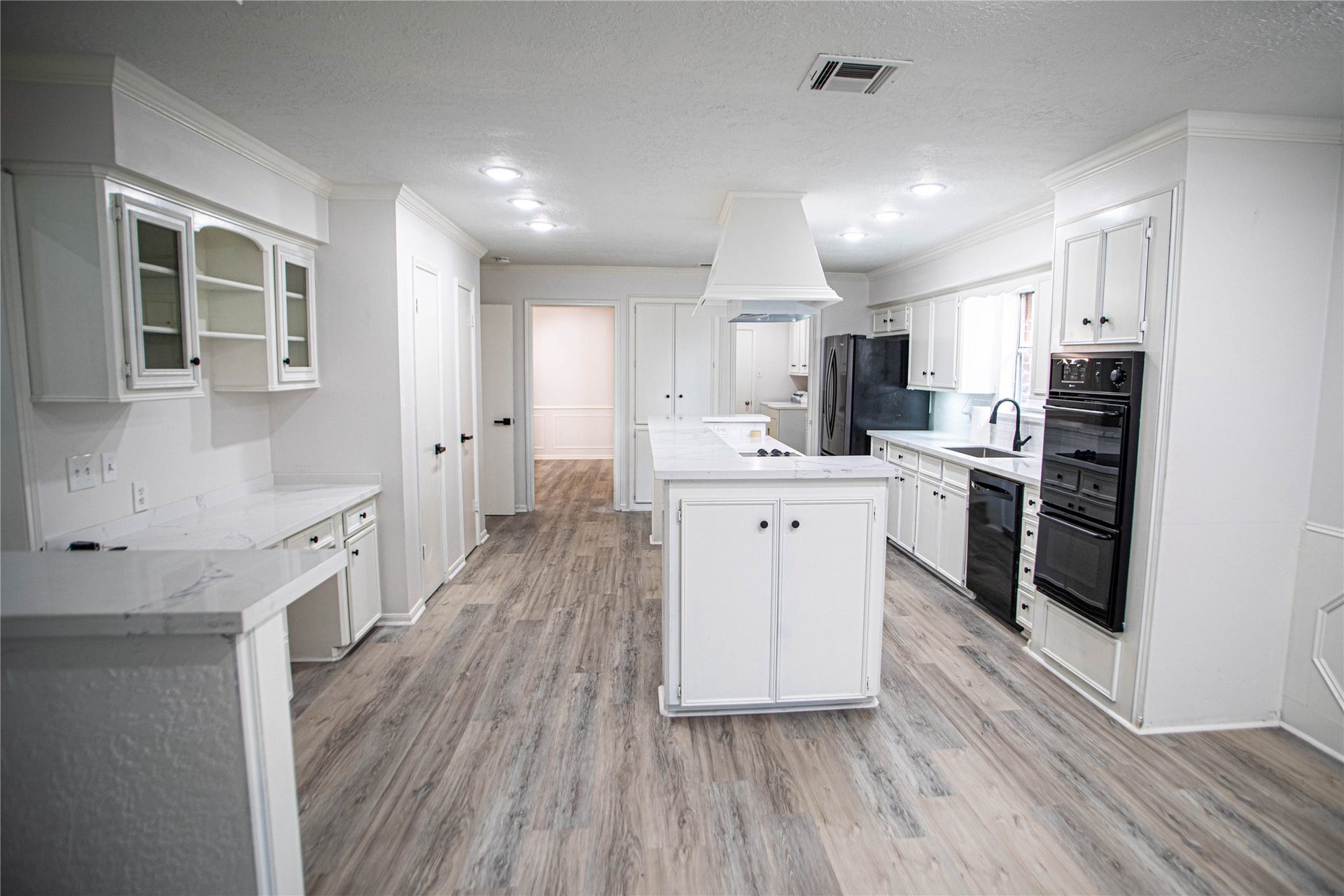 10710 Sandy Shoals Drive, Houston, TX 77071 10710 Sandy Shoals Drive, Houston, TX 77071