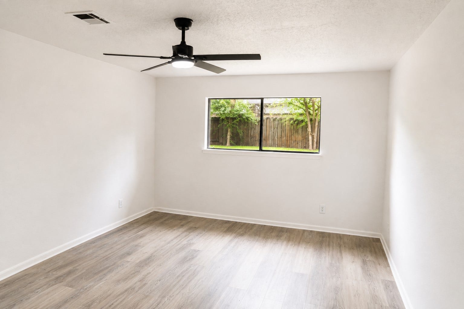 10710 Sandy Shoals Drive, Houston, TX 77071 10710 Sandy Shoals Drive, Houston, TX 77071