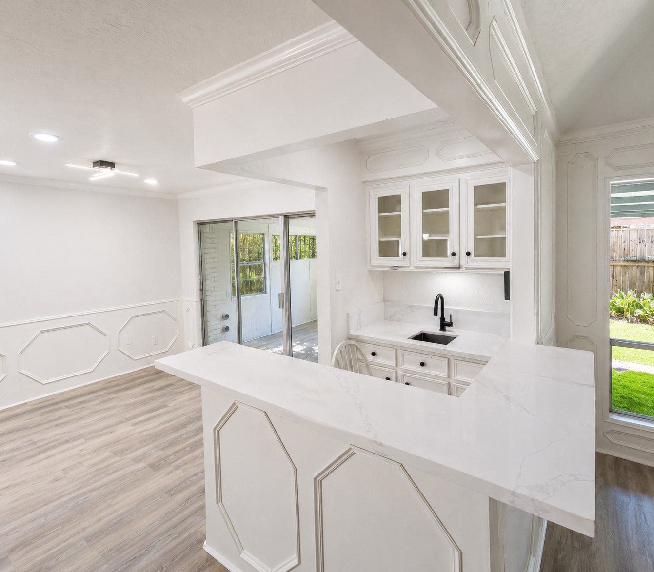 10710 Sandy Shoals Drive, Houston, TX 77071 10710 Sandy Shoals Drive, Houston, TX 77071