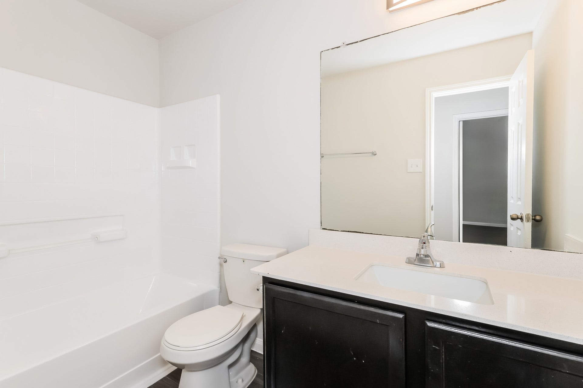 2442 Peterborough Way, Houston, TX 77073 Photos may be representative of the floor plan and not the exact home. Finishes, layout, and features of the actual property for lease may vary.