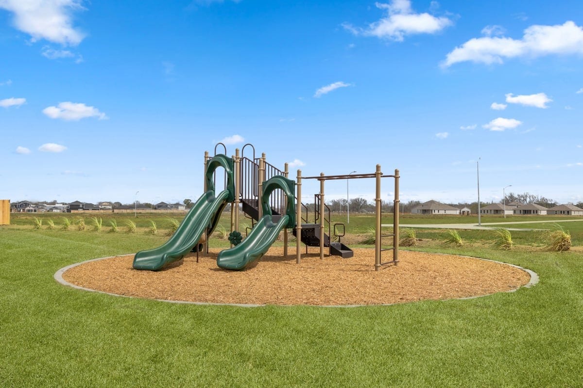 1511 Creek Point Drive, Crosby, TX 77532 Community playground.