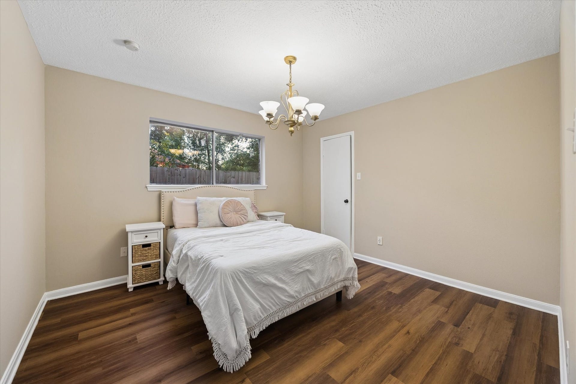 10411 Grassland Circle, Houston, TX 77070 Guest bedroom one.