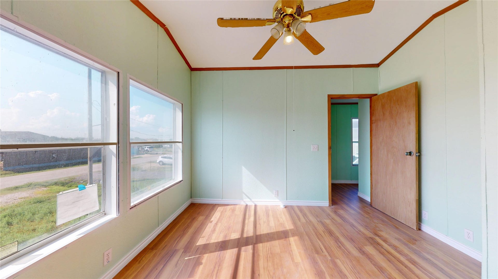 435 16th Street, San Leon, TX 77539 435 16th Street, San Leon, TX 77539