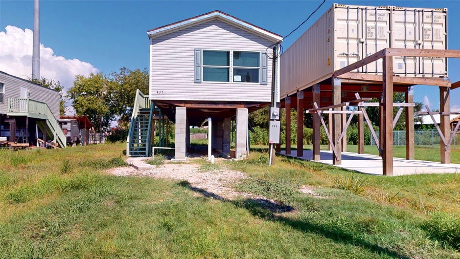 Property photo for 435 16th Street, San Leon, TX