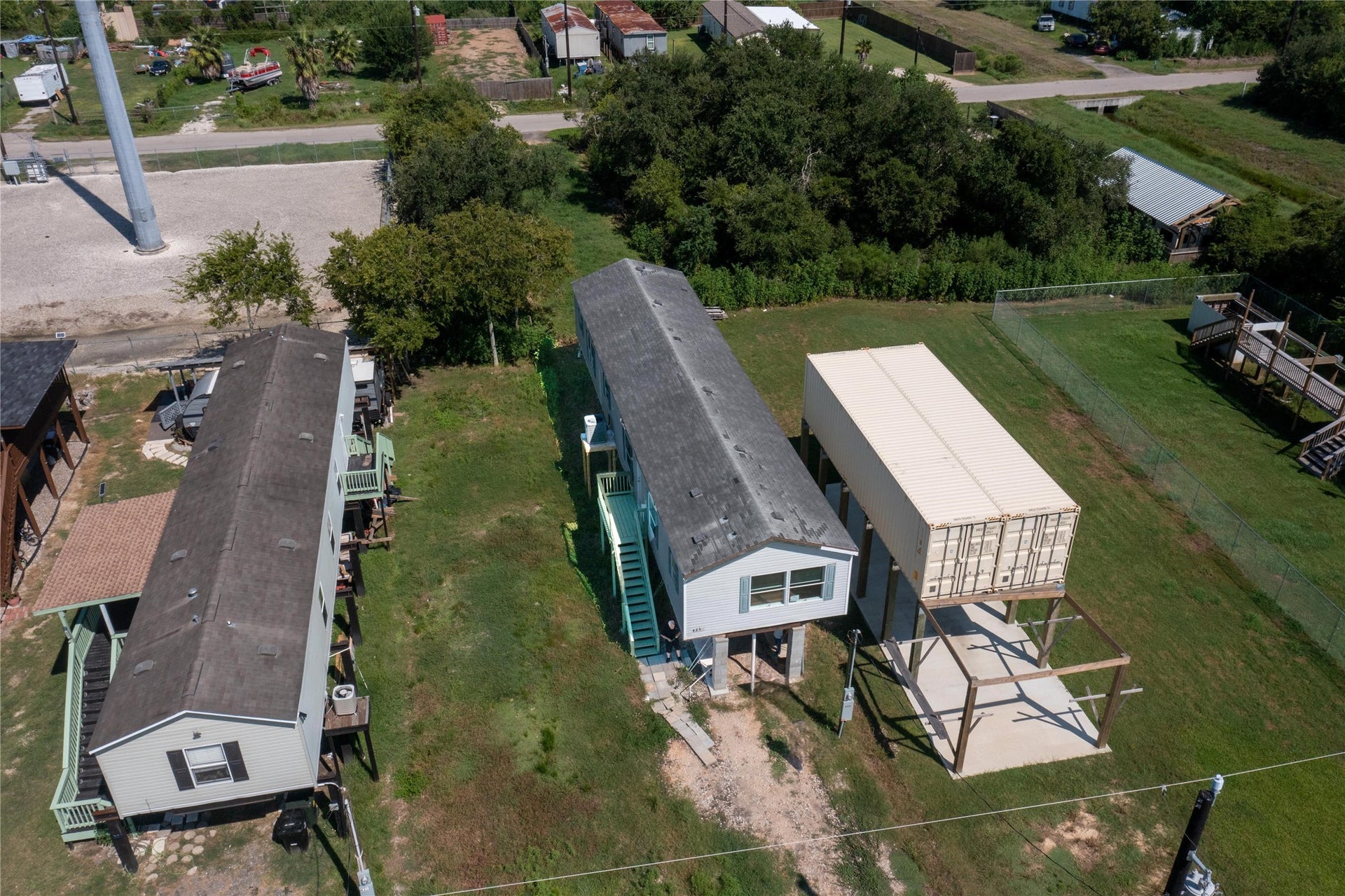 435 16th Street, San Leon, TX 77539 435 16th Street, San Leon, TX 77539