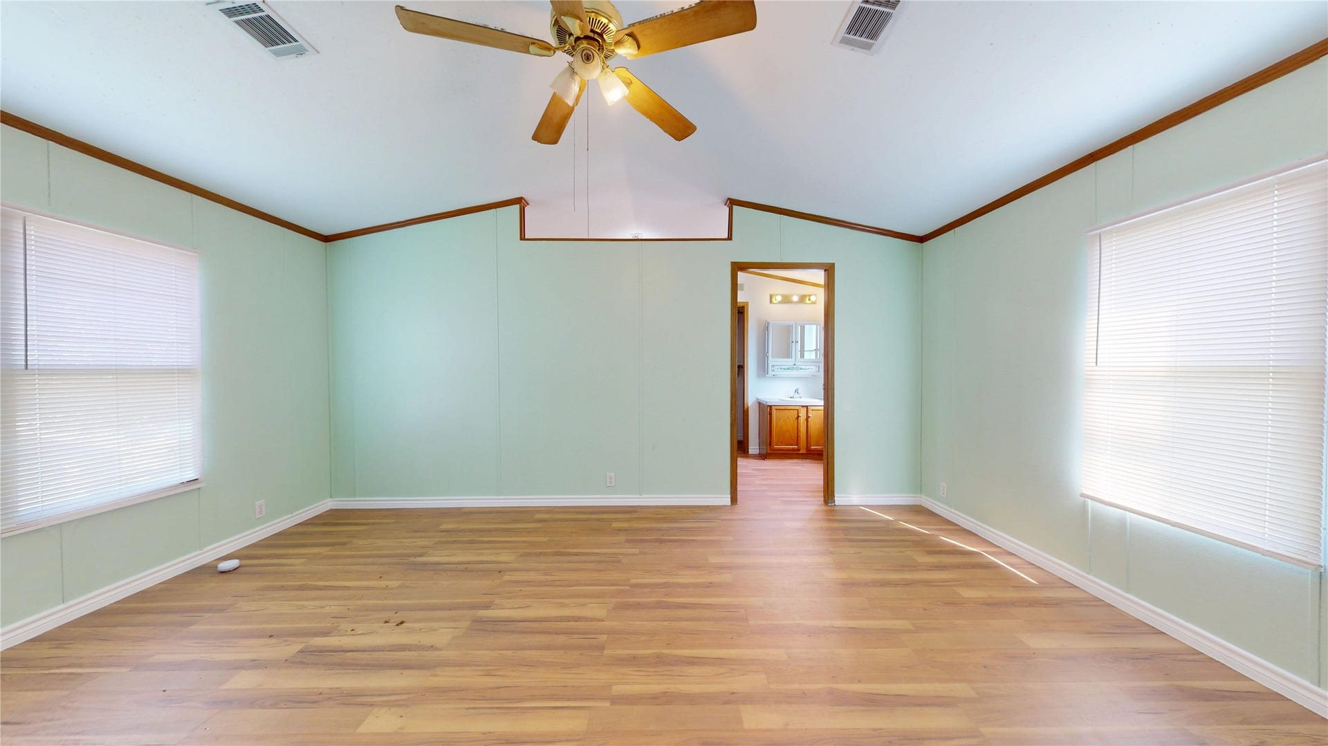 435 16th Street, San Leon, TX 77539 435 16th Street, San Leon, TX 77539