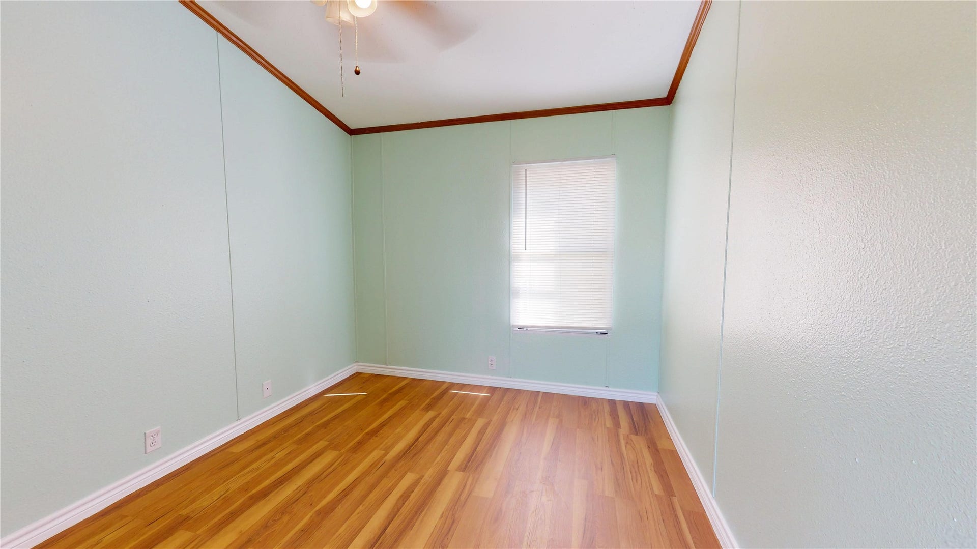 435 16th Street, San Leon, TX 77539 435 16th Street, San Leon, TX 77539
