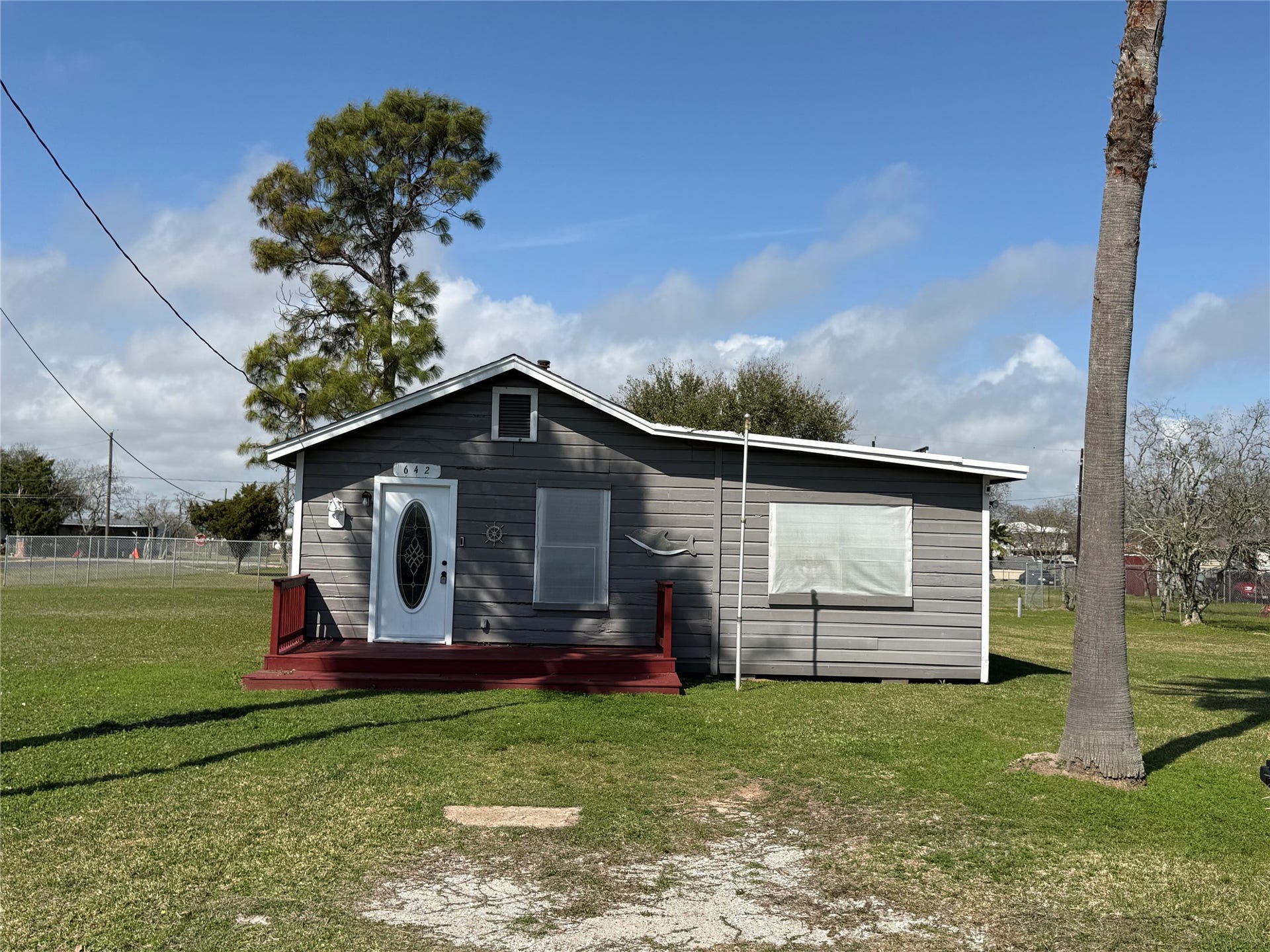 642 5th Street, San Leon, TX 77539 642 5th Street, San Leon, TX 77539