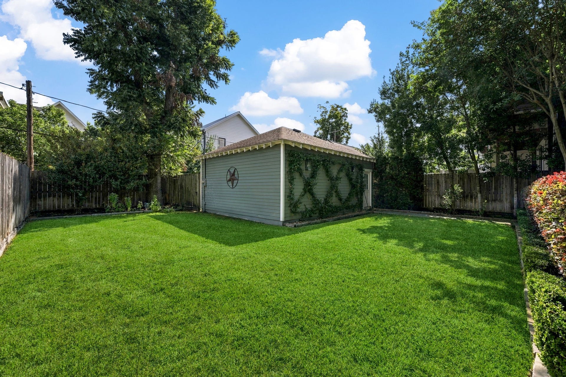 816 Ashland Street, Houston, TX 77007 816 Ashland Street, Houston, TX 77007