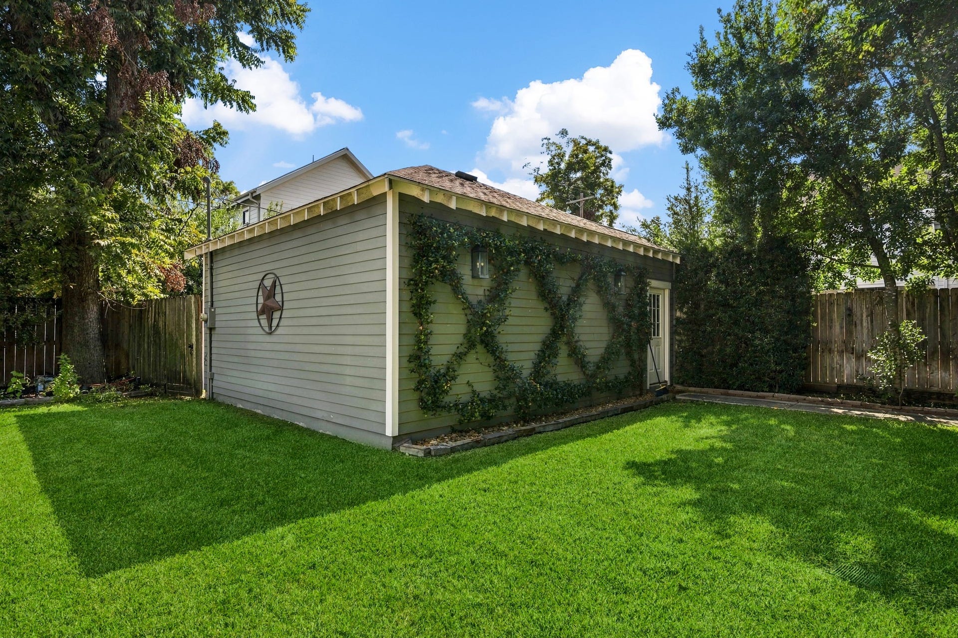816 Ashland Street, Houston, TX 77007 816 Ashland Street, Houston, TX 77007