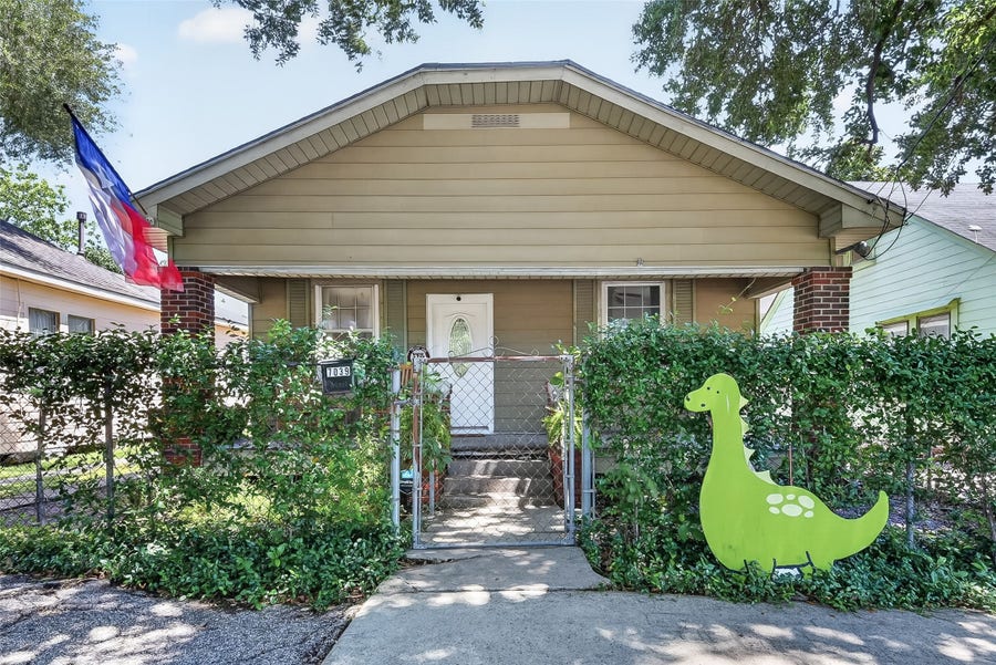Property photo for 7039 Avenue E, Houston, TX