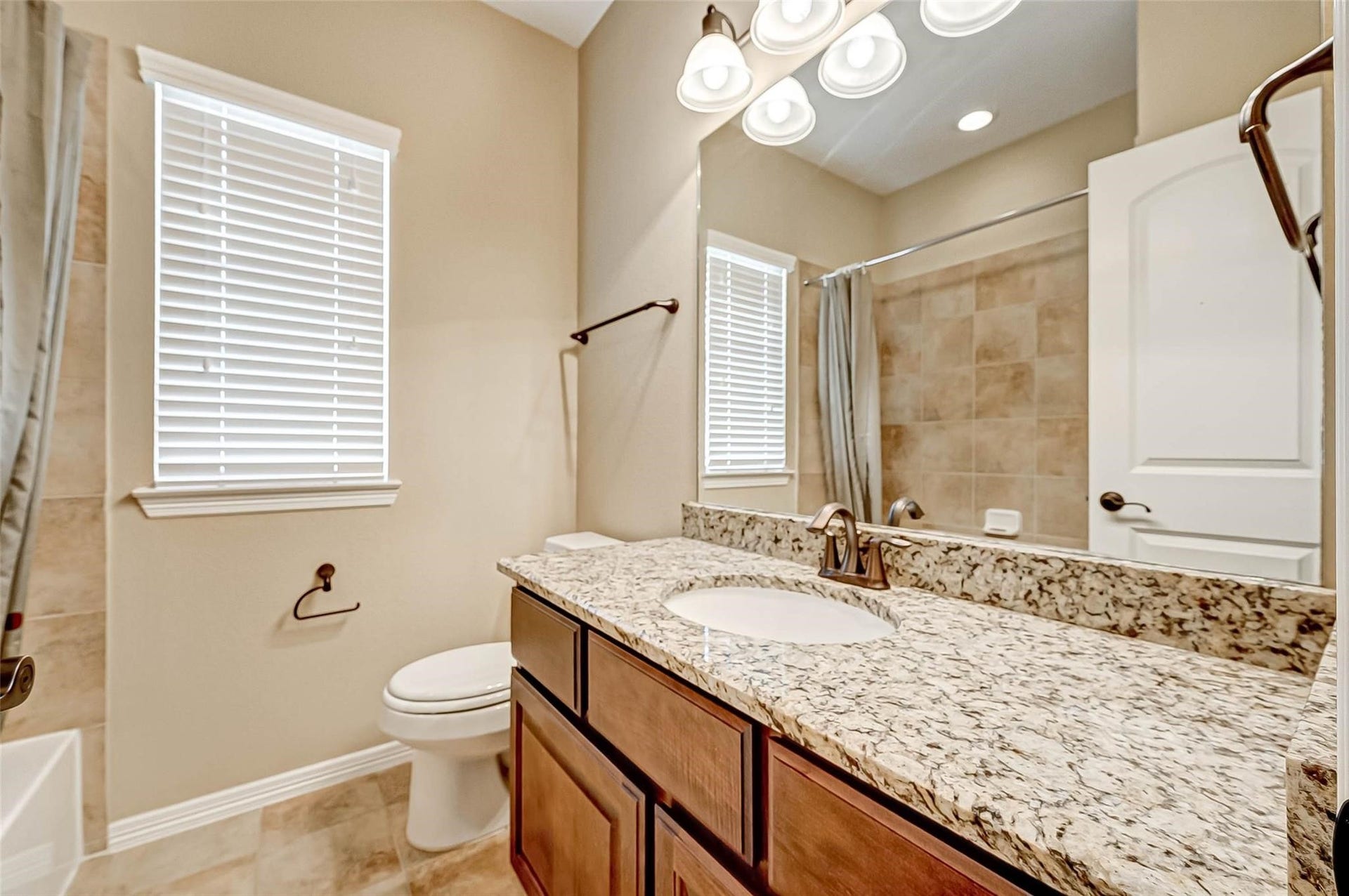 2914 Cotswold Lane, Sugar Land, TX 77479