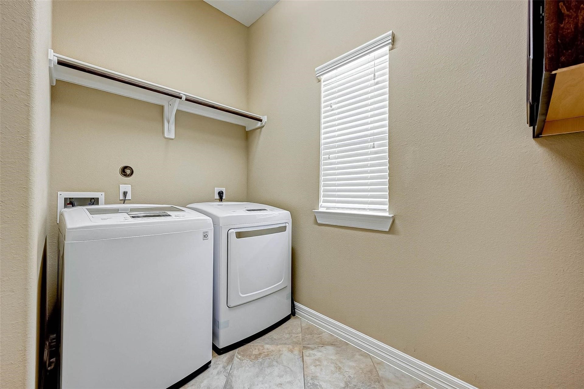 2914 Cotswold Lane, Sugar Land, TX 77479