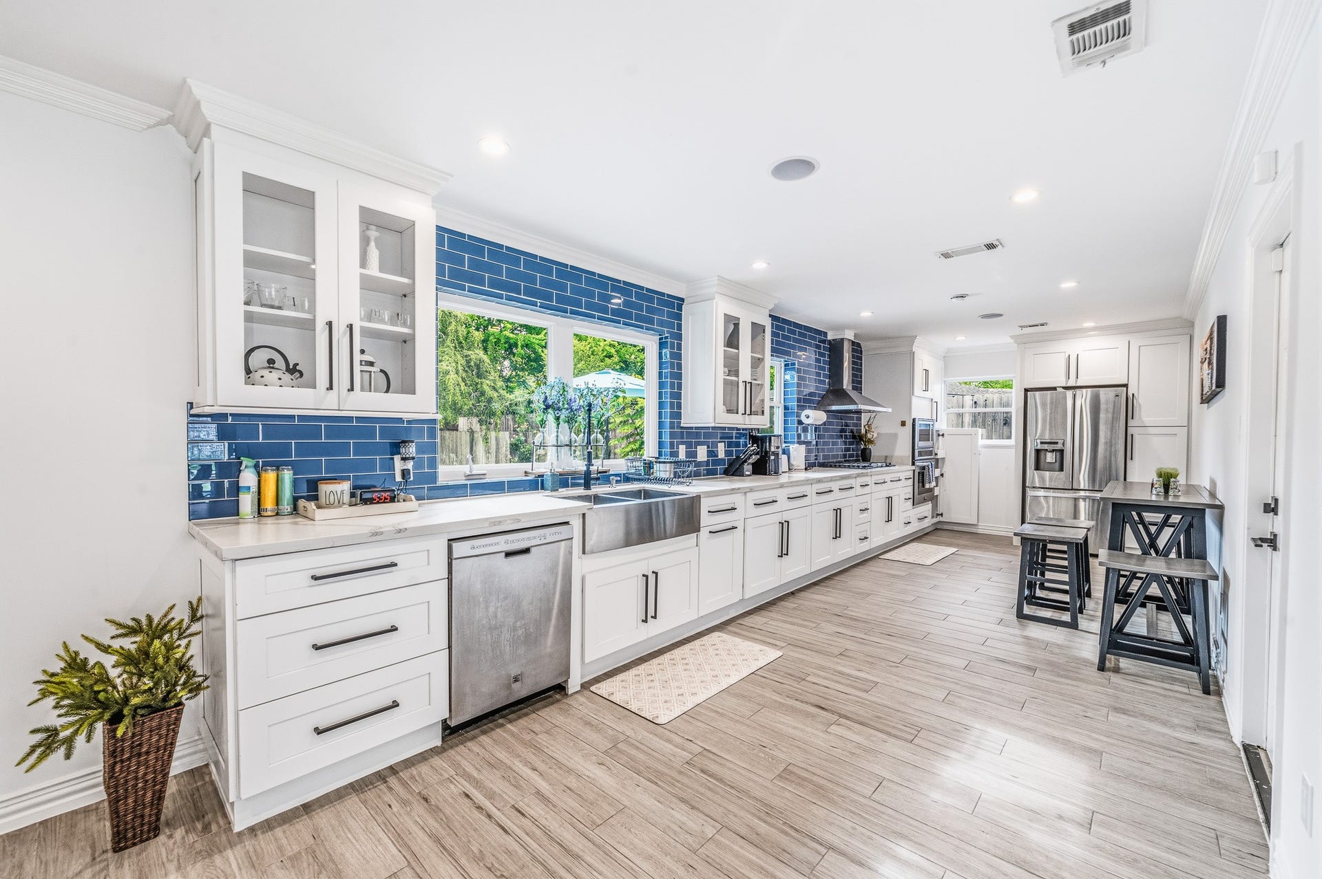 9022 Quebec Dr, Houston, TX 77096