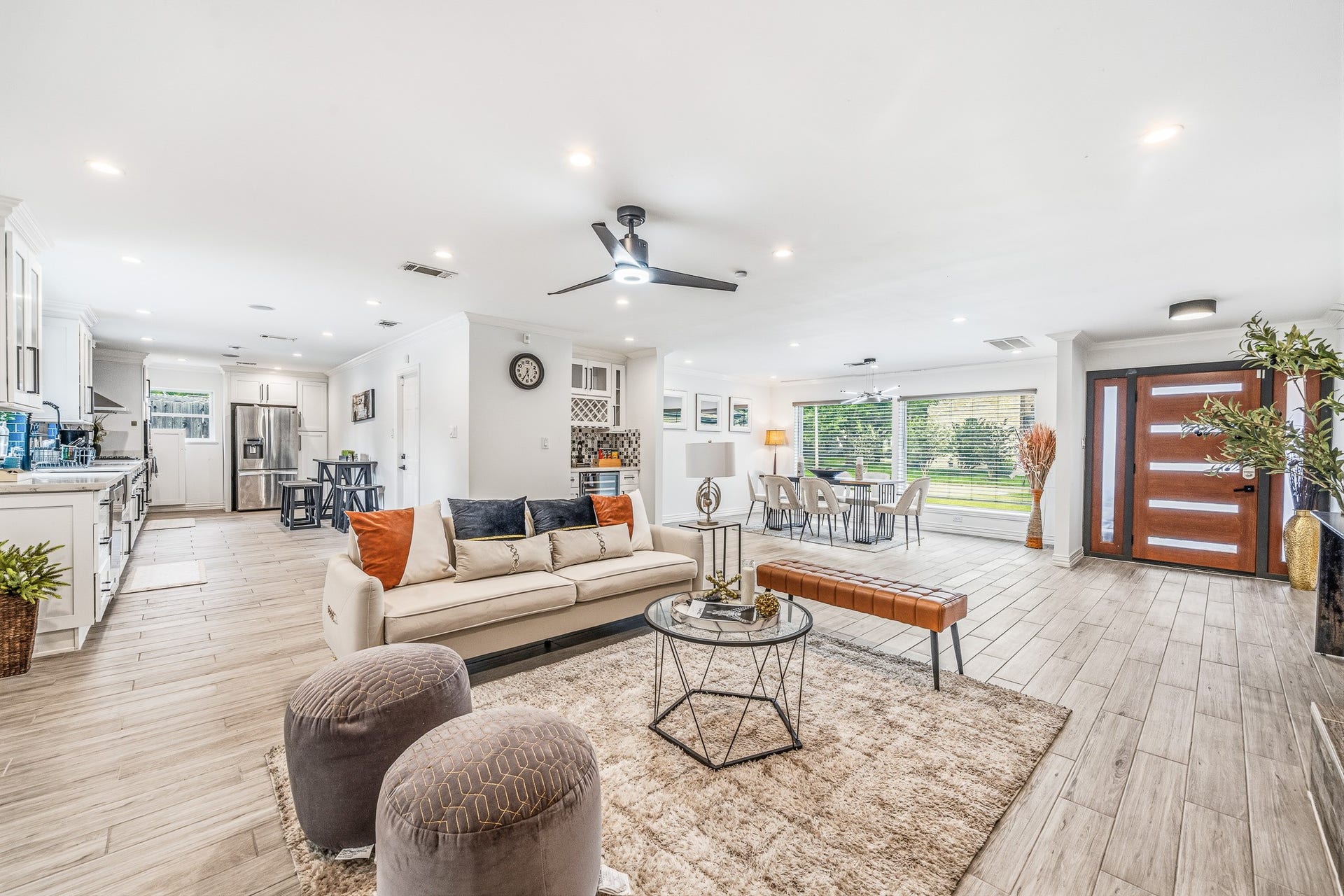 9022 Quebec Dr, Houston, TX 77096