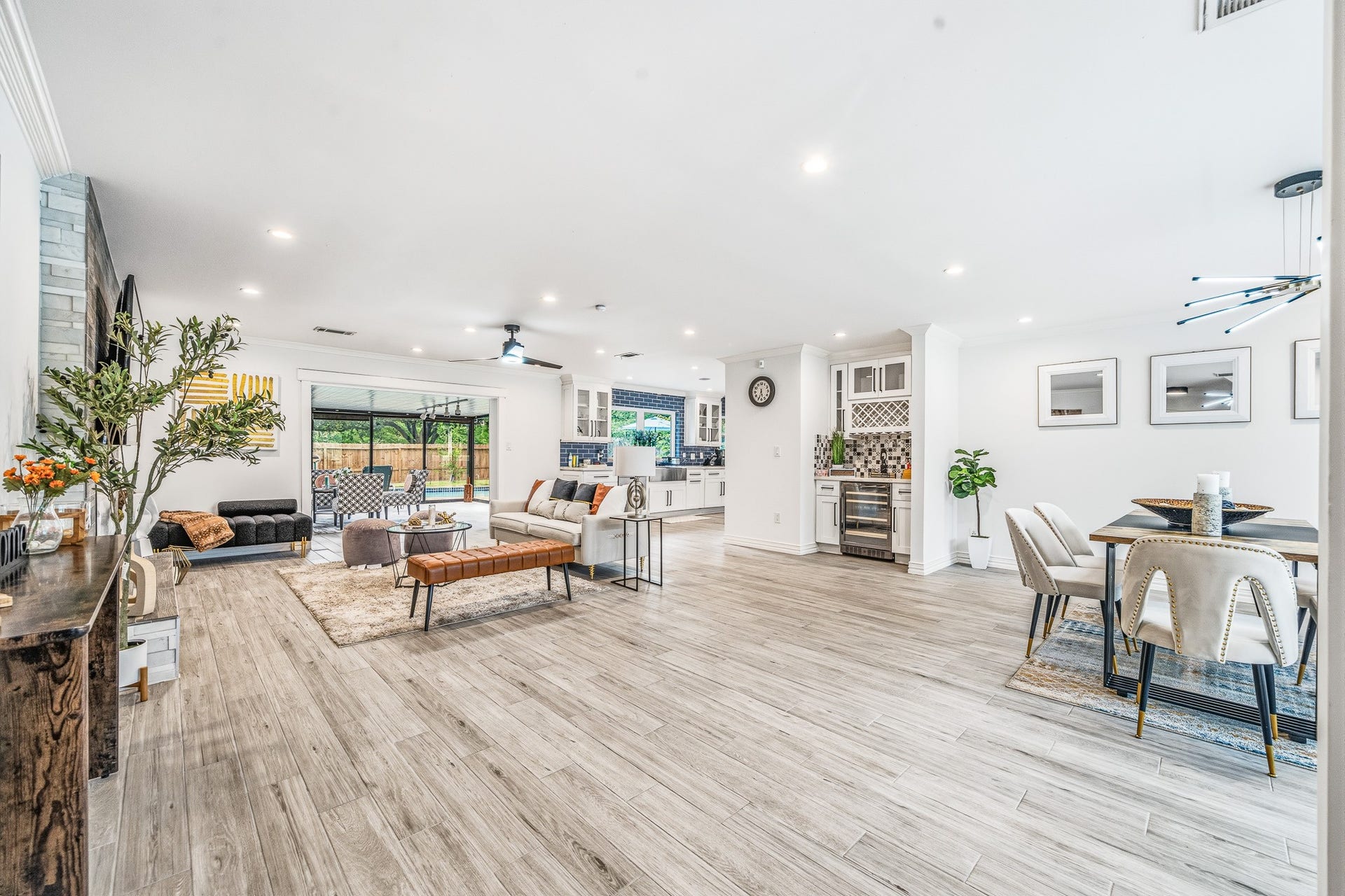 9022 Quebec Dr, Houston, TX 77096