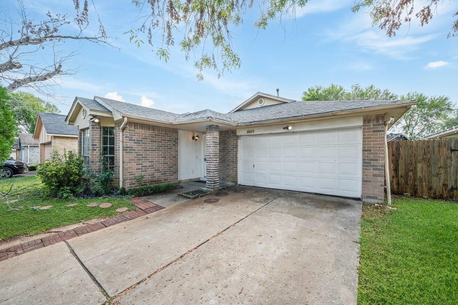 Property photo for 20115 Raingate Lane, Katy, TX