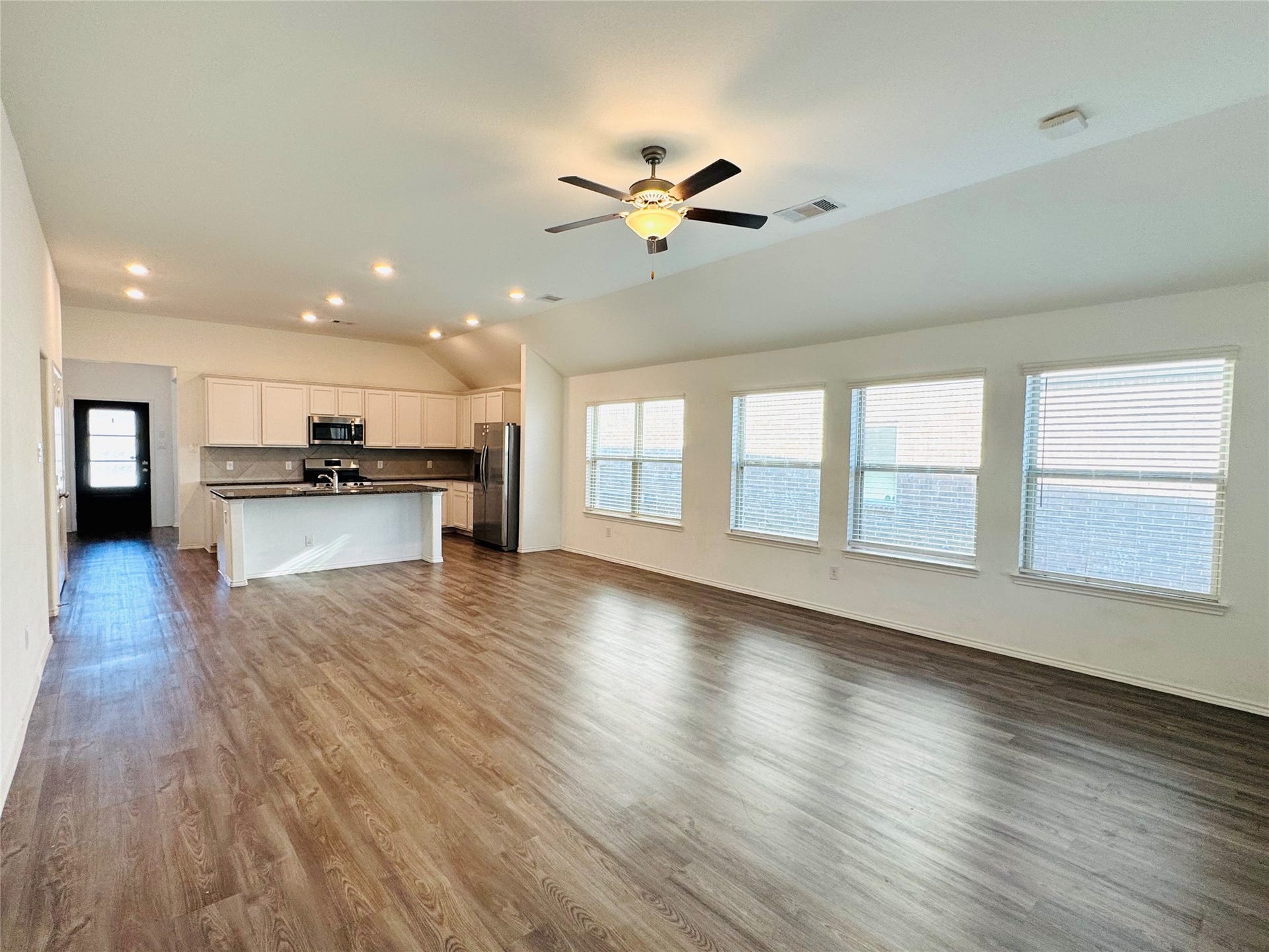 3535 Britton Burrow Way, Richmond, TX 77406 Kitchen open to living room