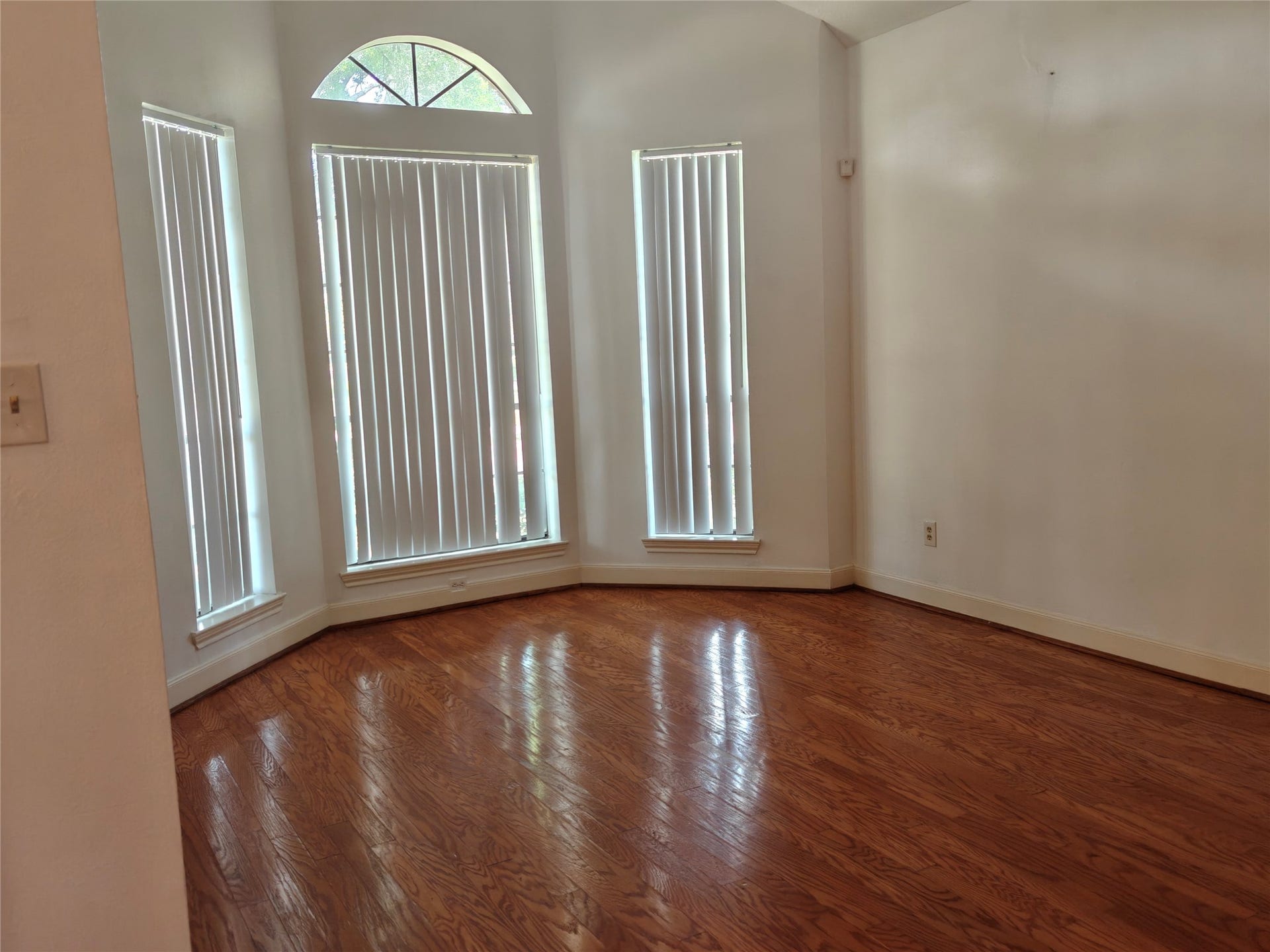 3446 Mimosa Way, Sugar Land, TX 77479 3446 Mimosa Way, Sugar Land, TX 77479