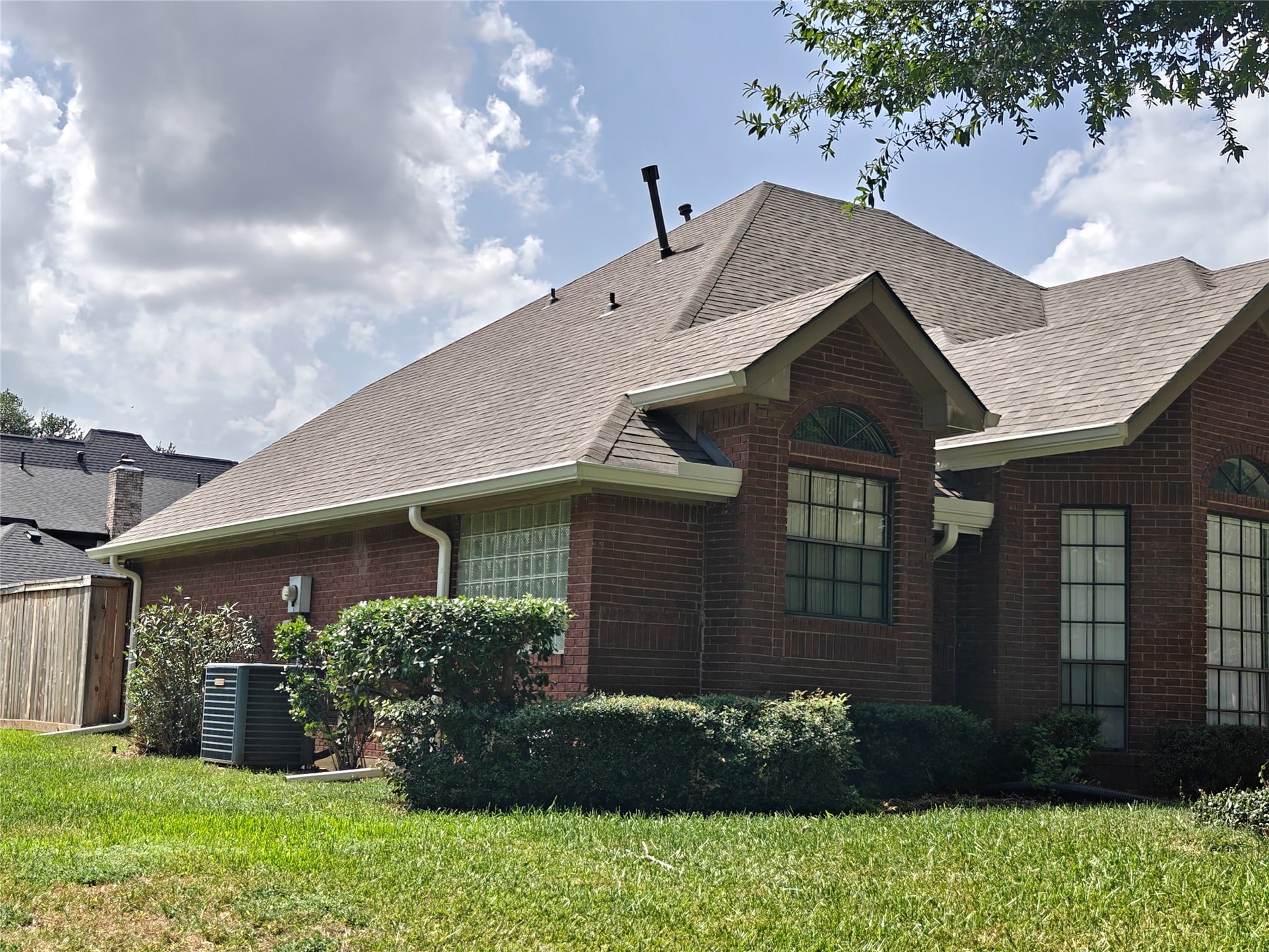 3446 Mimosa Way, Sugar Land, TX 77479 3446 Mimosa Way, Sugar Land, TX 77479