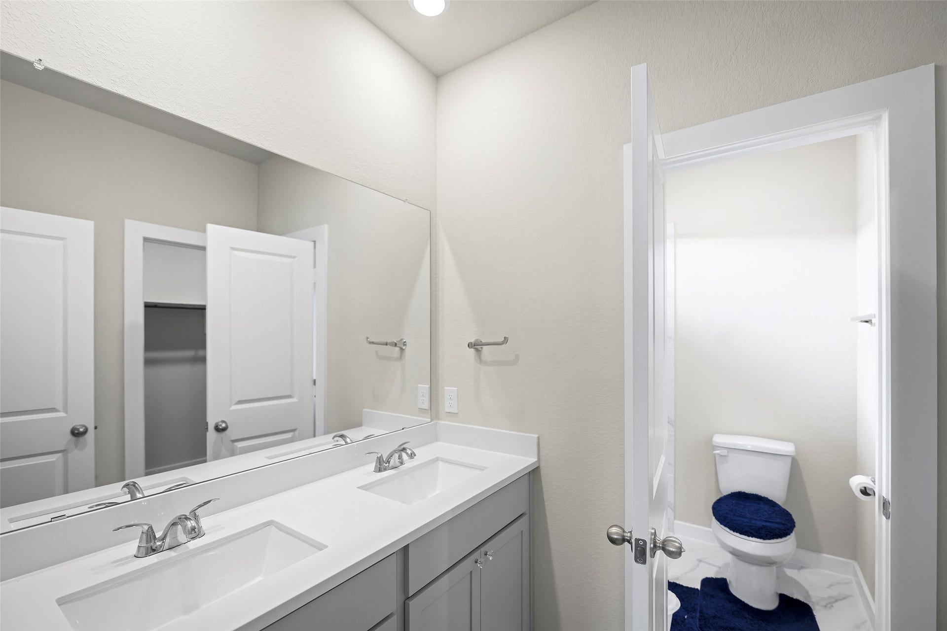 226 Orchard Laurel Drive, Alvin, TX 77511 226 Orchard Laurel Drive, Alvin, TX 77511