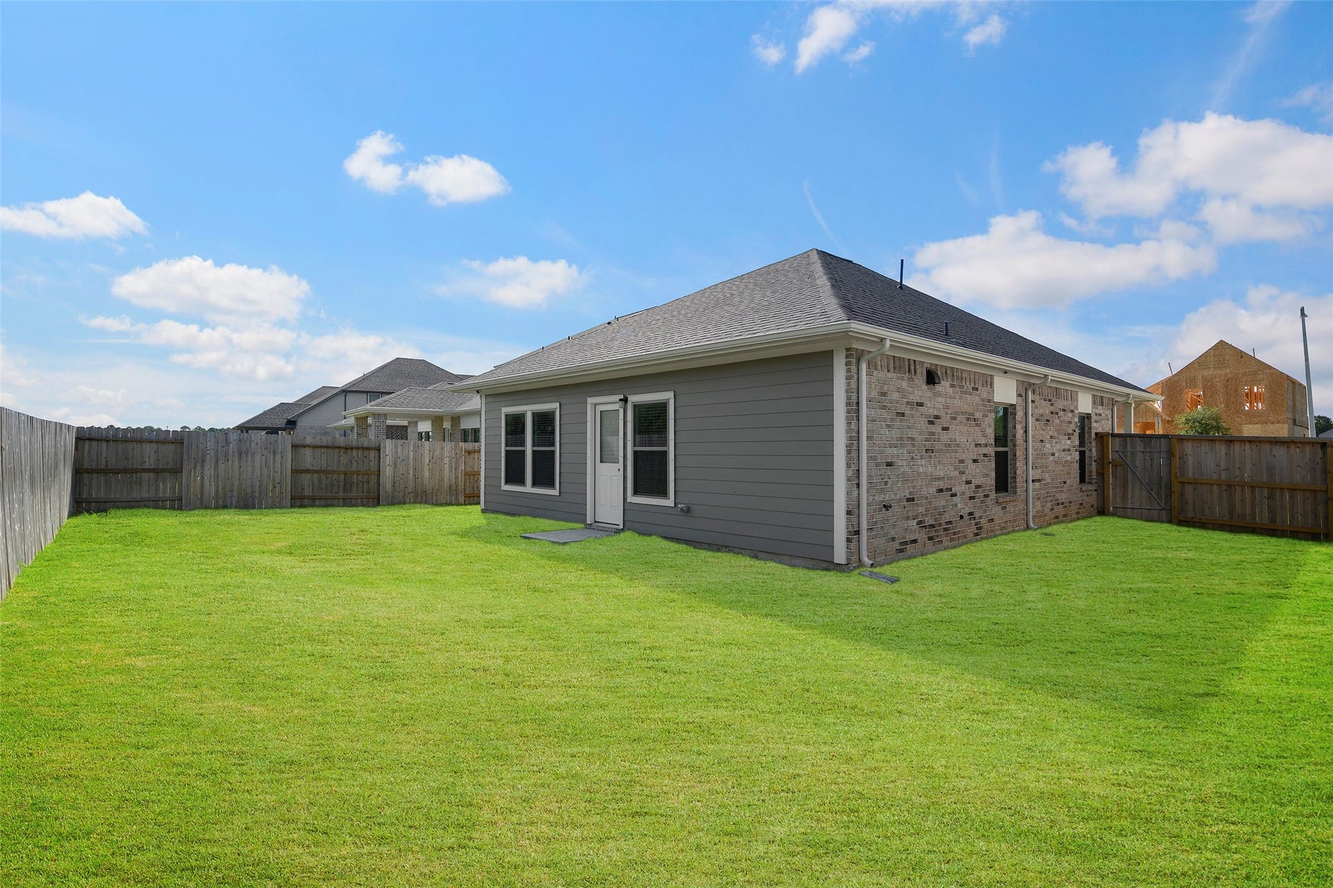226 Orchard Laurel Drive, Alvin, TX 77511 226 Orchard Laurel Drive, Alvin, TX 77511
