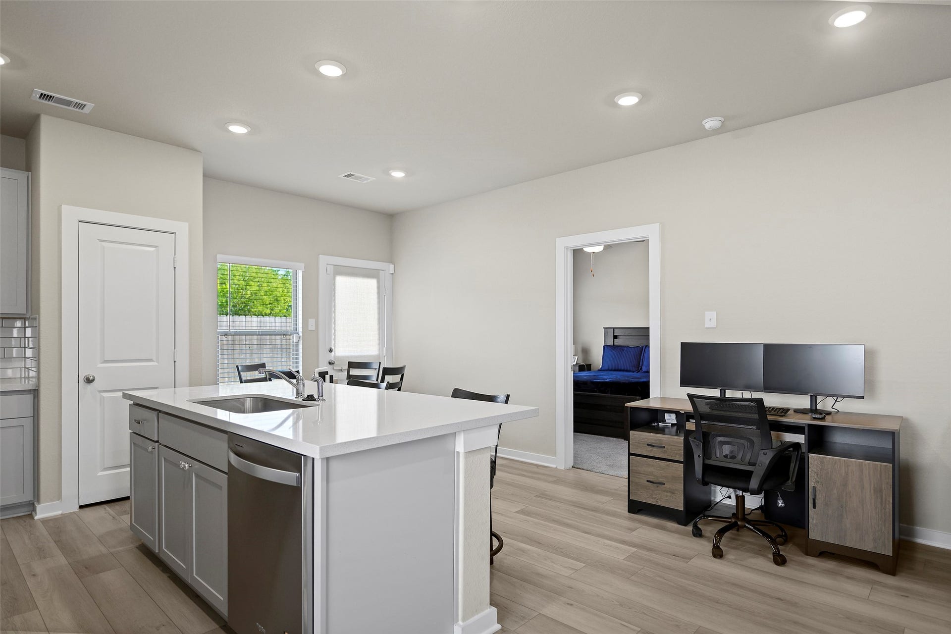 226 Orchard Laurel Drive, Alvin, TX 77511 226 Orchard Laurel Drive, Alvin, TX 77511
