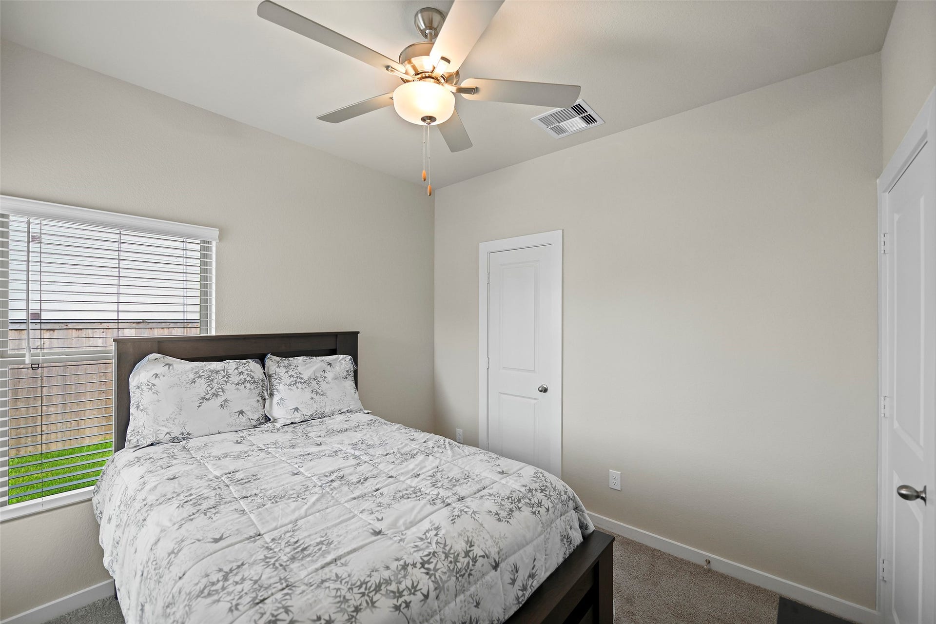 226 Orchard Laurel Drive, Alvin, TX 77511 226 Orchard Laurel Drive, Alvin, TX 77511