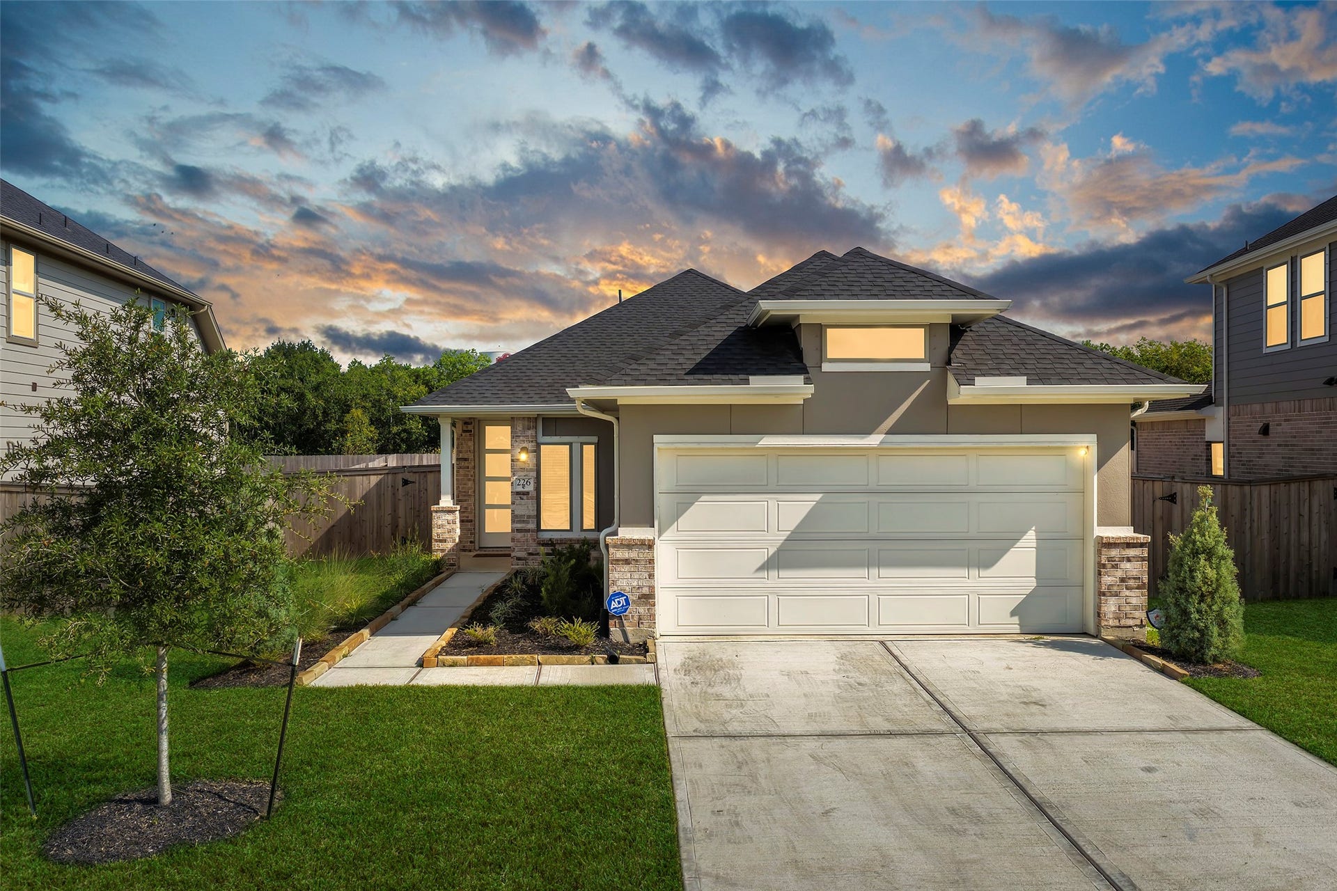 226 Orchard Laurel Drive, Alvin, TX 77511 226 Orchard Laurel Drive, Alvin, TX 77511