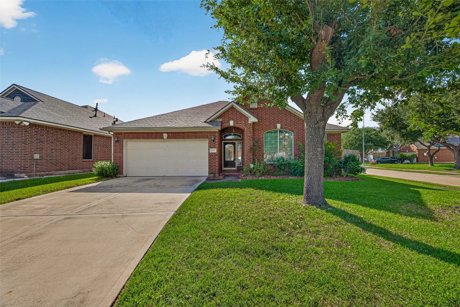 Property photo for 10802 Warner Hollow Court, Sugar Land, TX