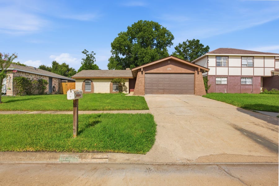 Property photo for 10506 Stockman Lane, Sugar Land, TX