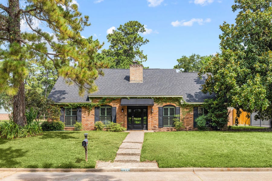 Property photo for 1722 Saddlecreek Drive, Houston, TX