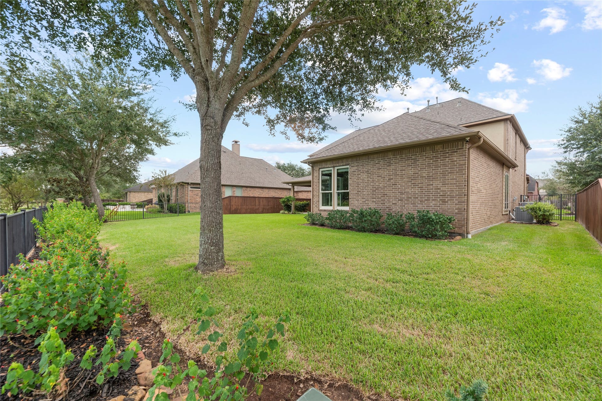 6915 Mountain Creek Lane, Missouri City, TX 77459 6915 Mountain Creek Lane, Missouri City, TX 77459