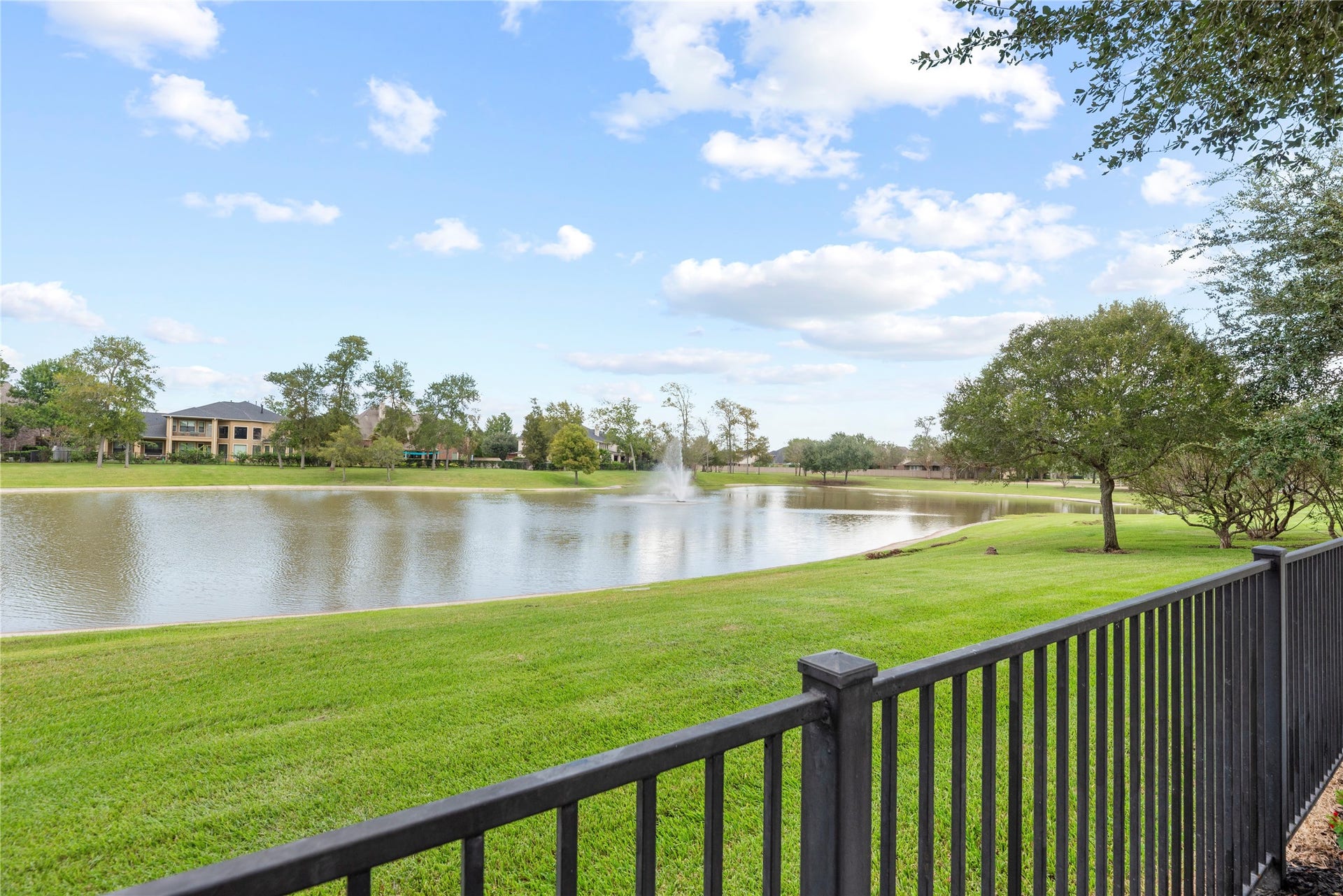 6915 Mountain Creek Lane, Missouri City, TX 77459 6915 Mountain Creek Lane, Missouri City, TX 77459