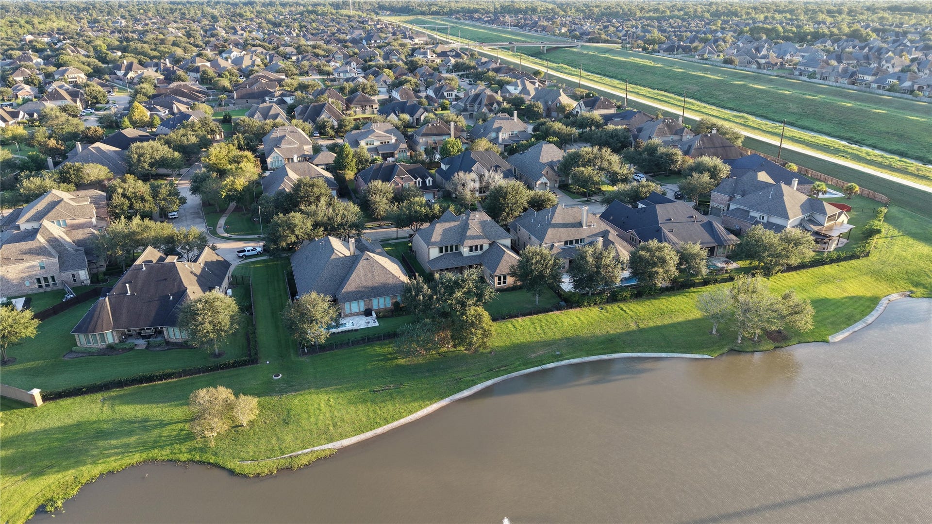 6915 Mountain Creek Lane, Missouri City, TX 77459 6915 Mountain Creek Lane, Missouri City, TX 77459