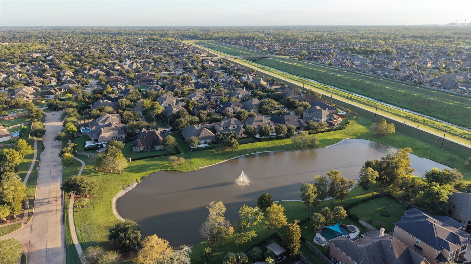 6915 Mountain Creek Lane, Missouri City, TX 77459 6915 Mountain Creek Lane, Missouri City, TX 77459