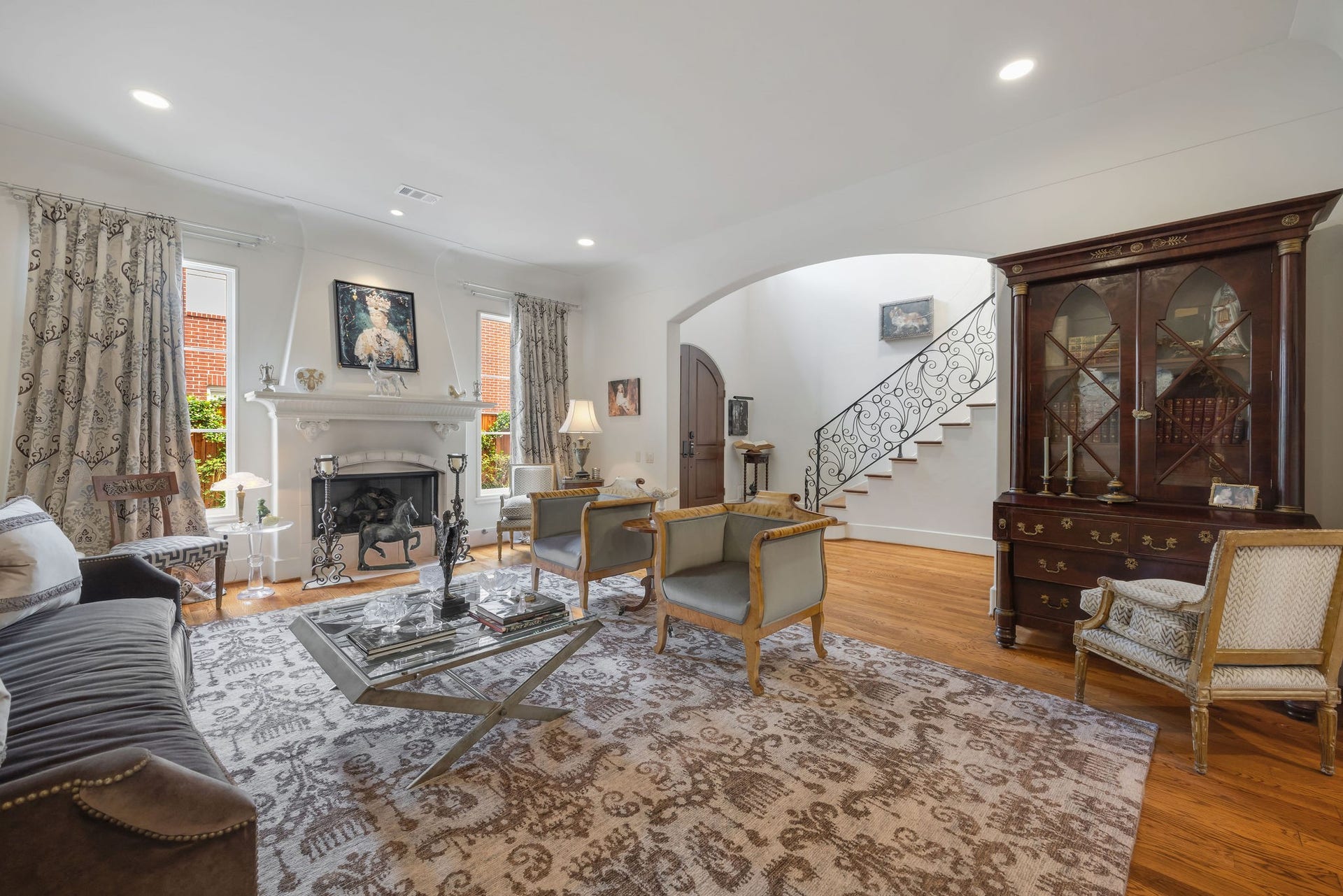 1527 Potomac Drive, Houston, TX 77057 1527 Potomac Drive, Houston, TX 77057