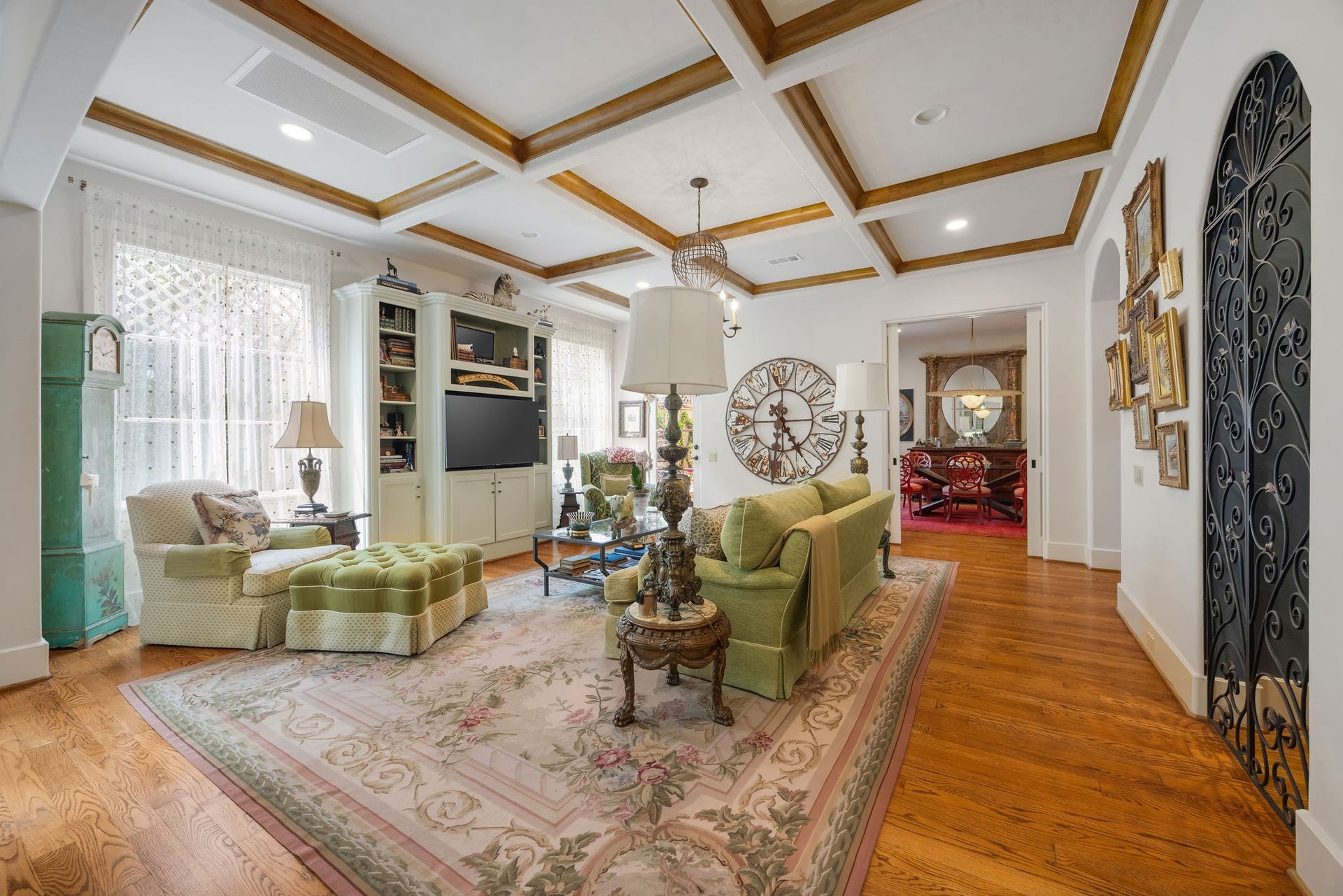 1527 Potomac Drive, Houston, TX 77057 1527 Potomac Drive, Houston, TX 77057