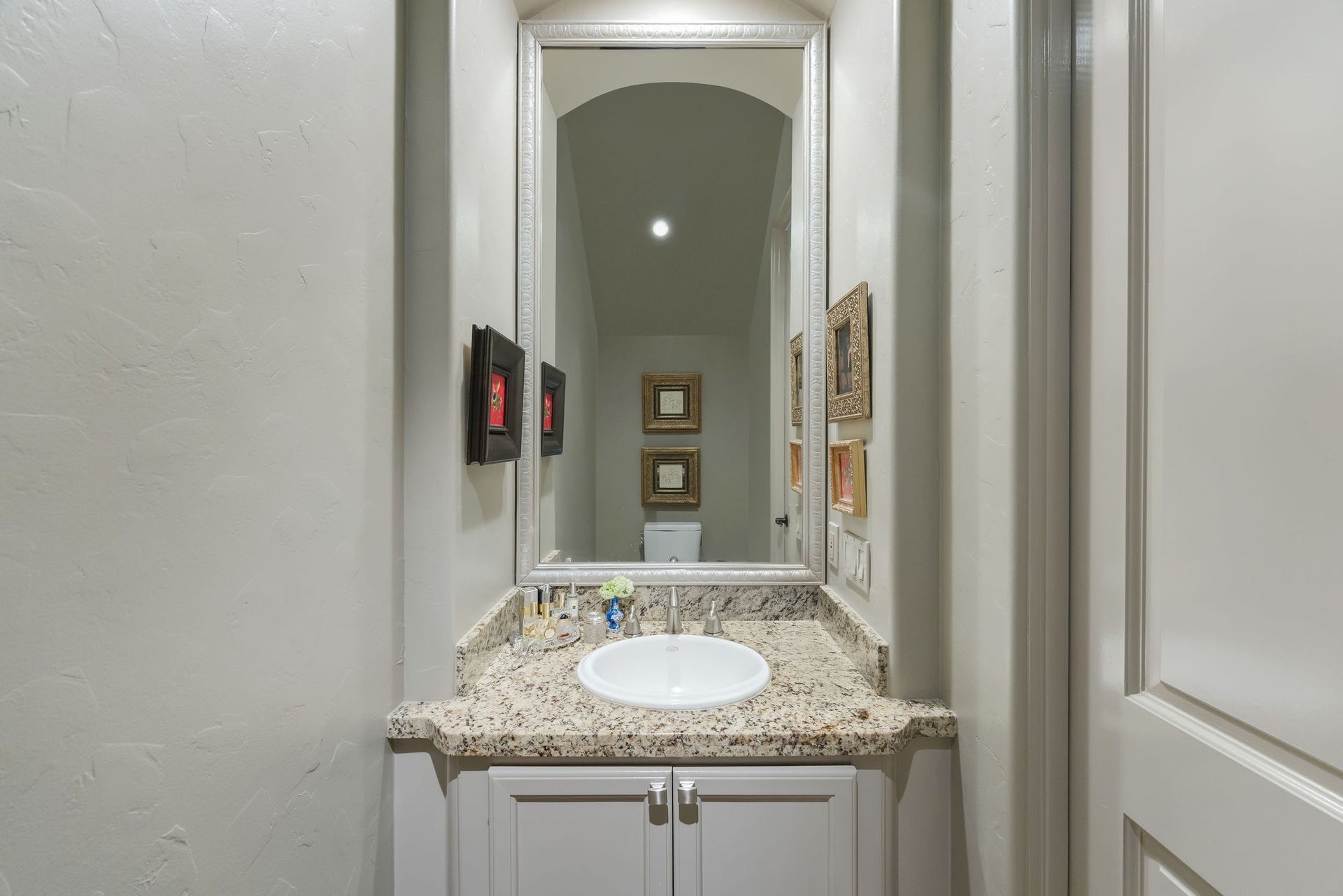 1527 Potomac Drive, Houston, TX 77057 1527 Potomac Drive, Houston, TX 77057