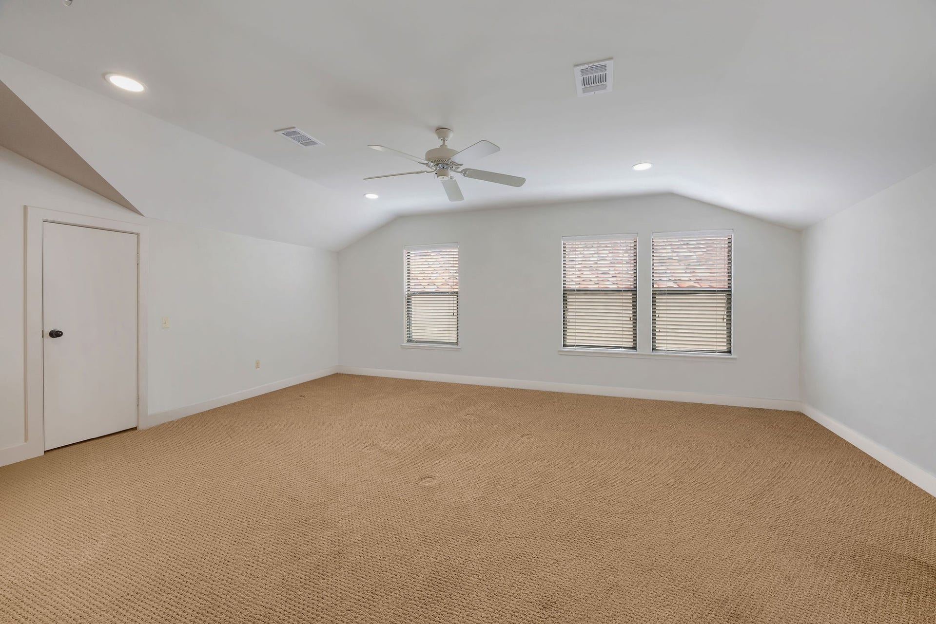 1527 Potomac Drive, Houston, TX 77057 1527 Potomac Drive, Houston, TX 77057