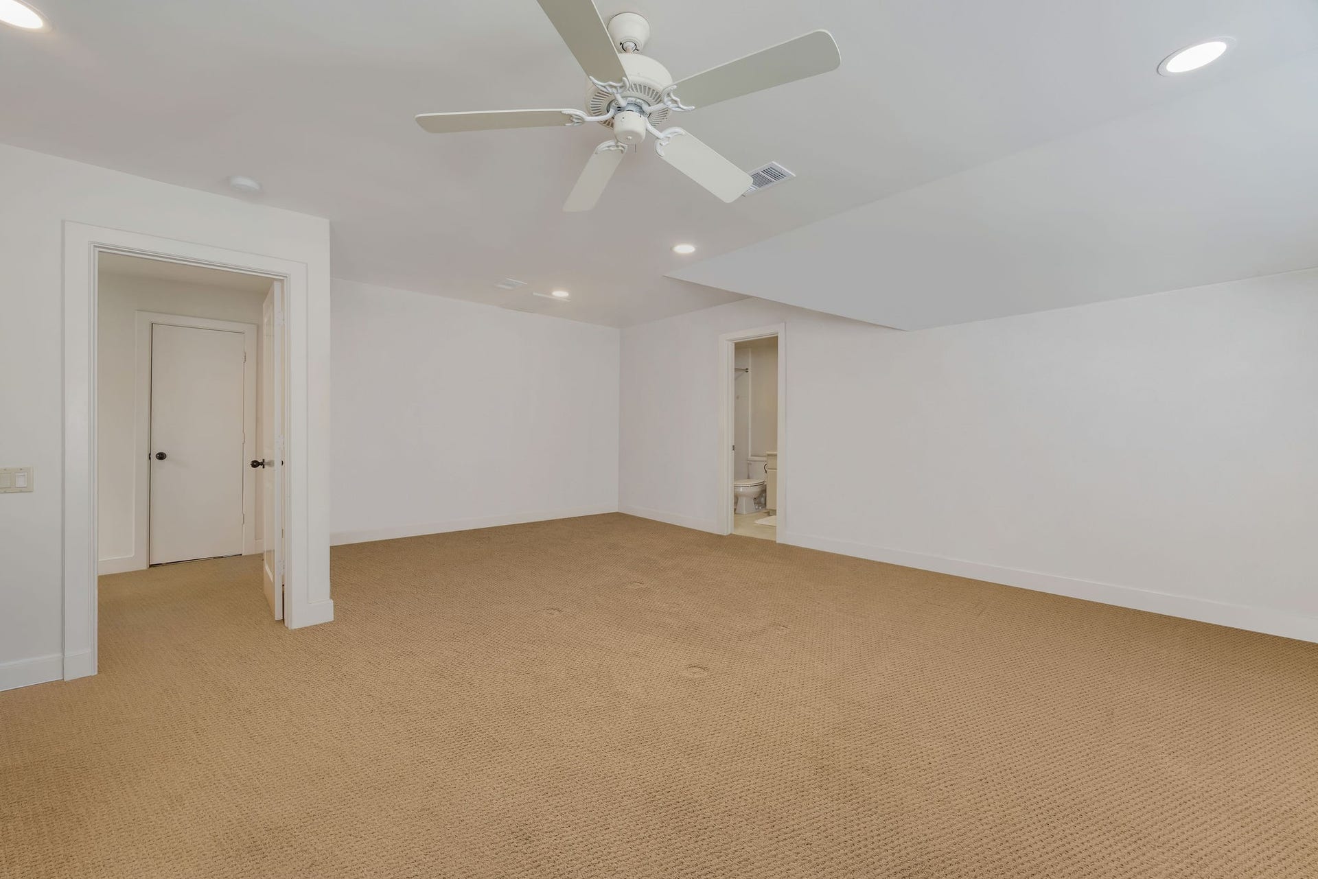 1527 Potomac Drive, Houston, TX 77057 1527 Potomac Drive, Houston, TX 77057