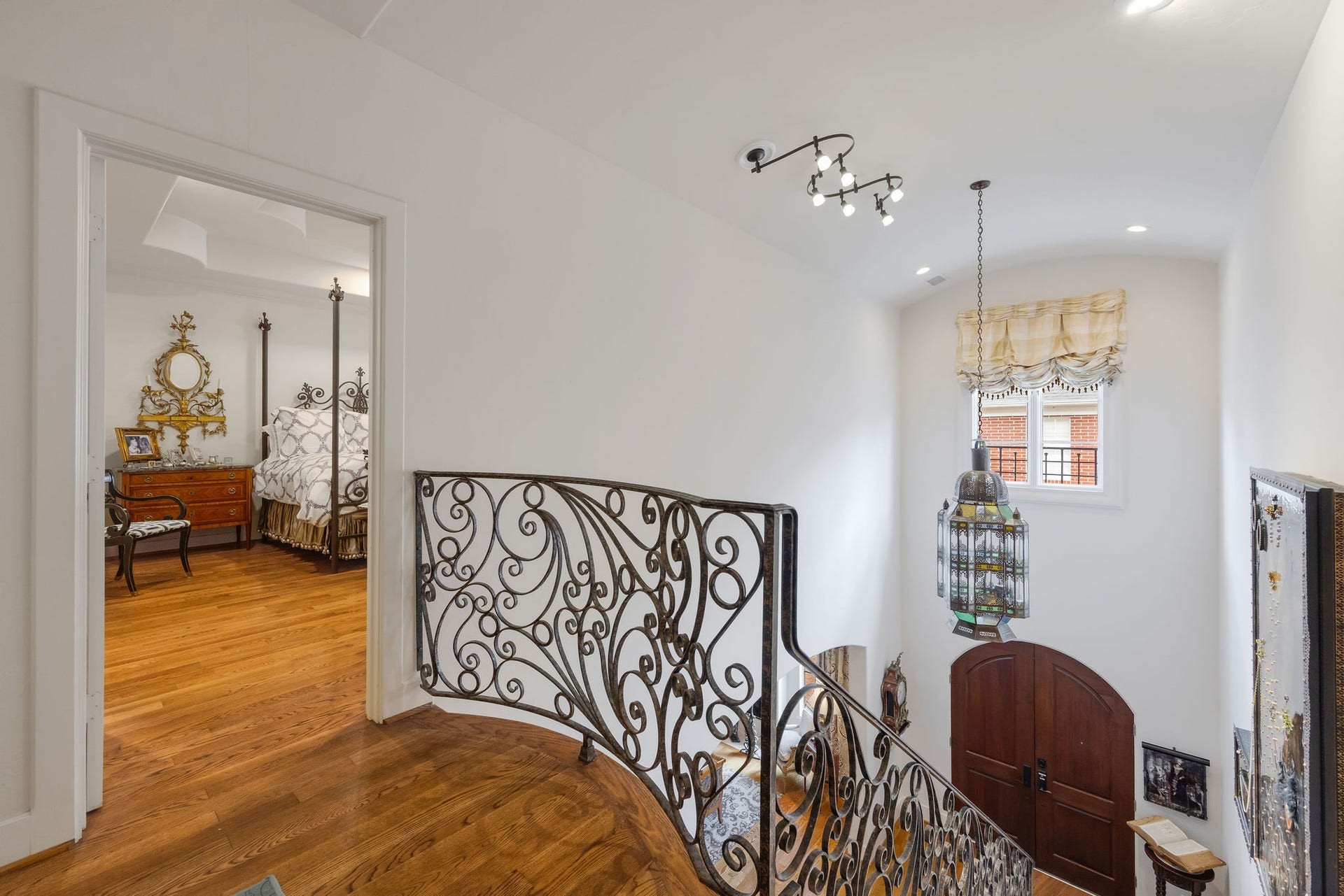 1527 Potomac Drive, Houston, TX 77057 1527 Potomac Drive, Houston, TX 77057