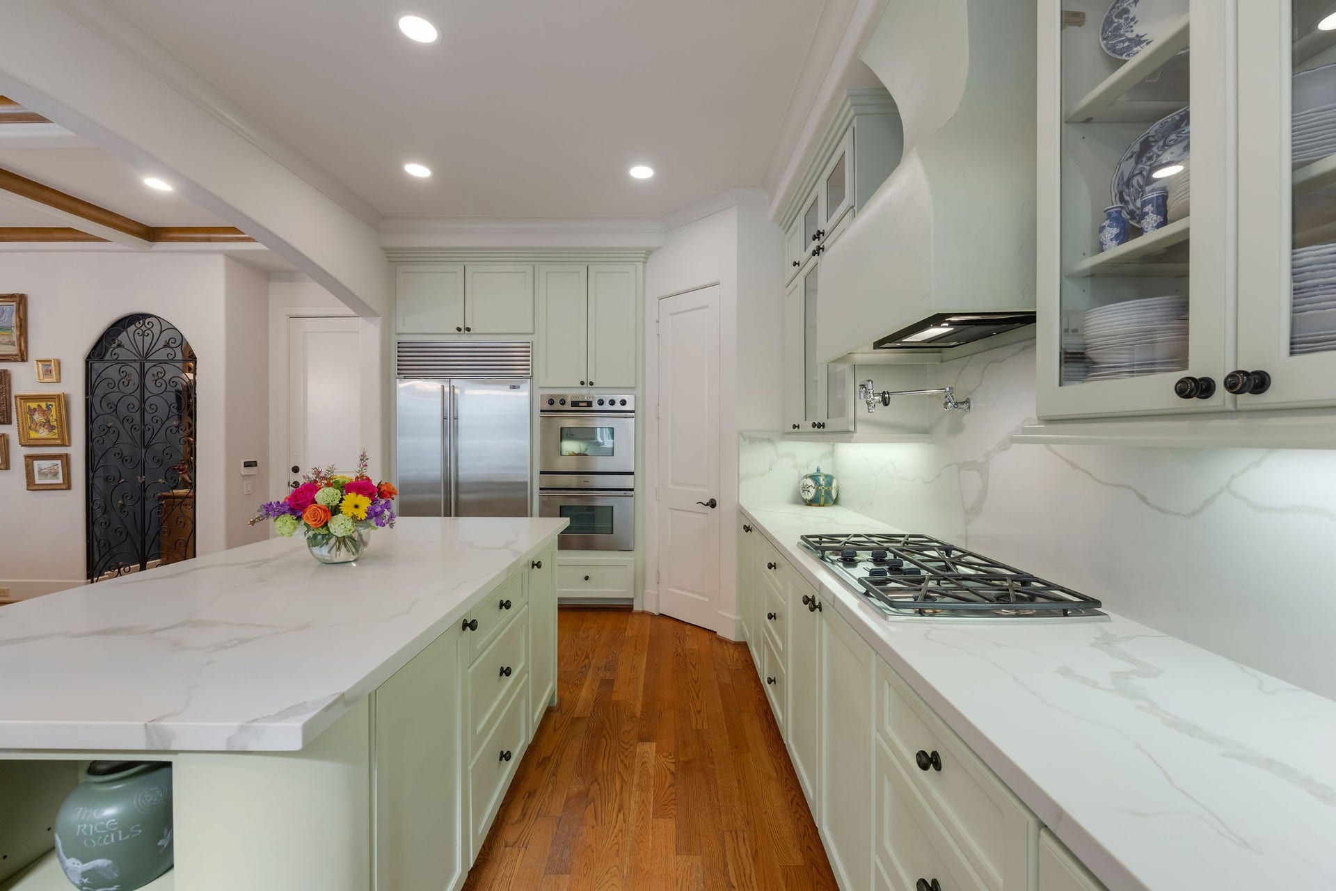 1527 Potomac Drive, Houston, TX 77057 1527 Potomac Drive, Houston, TX 77057