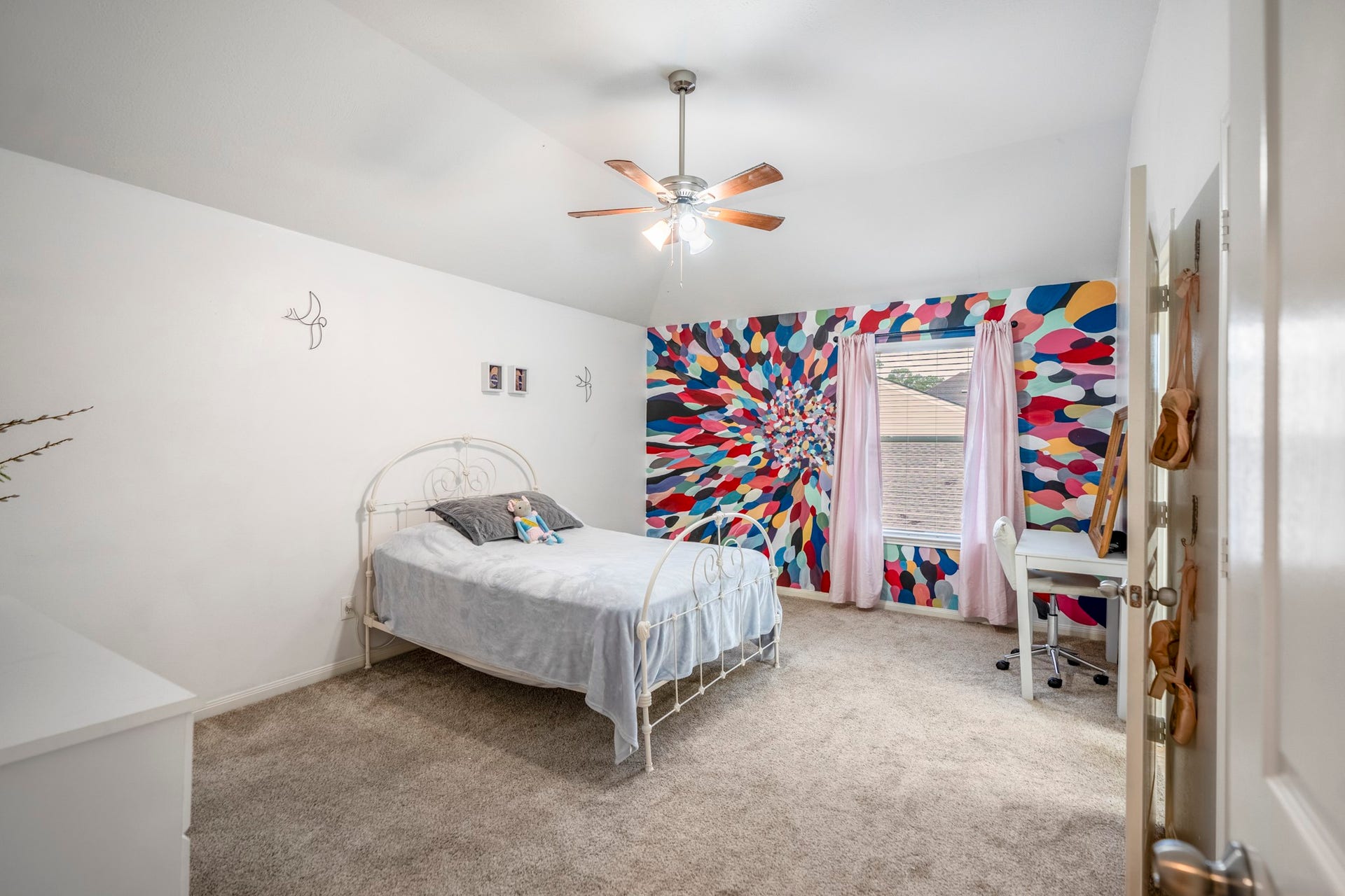 4th secondary bedroom on 2nd floor