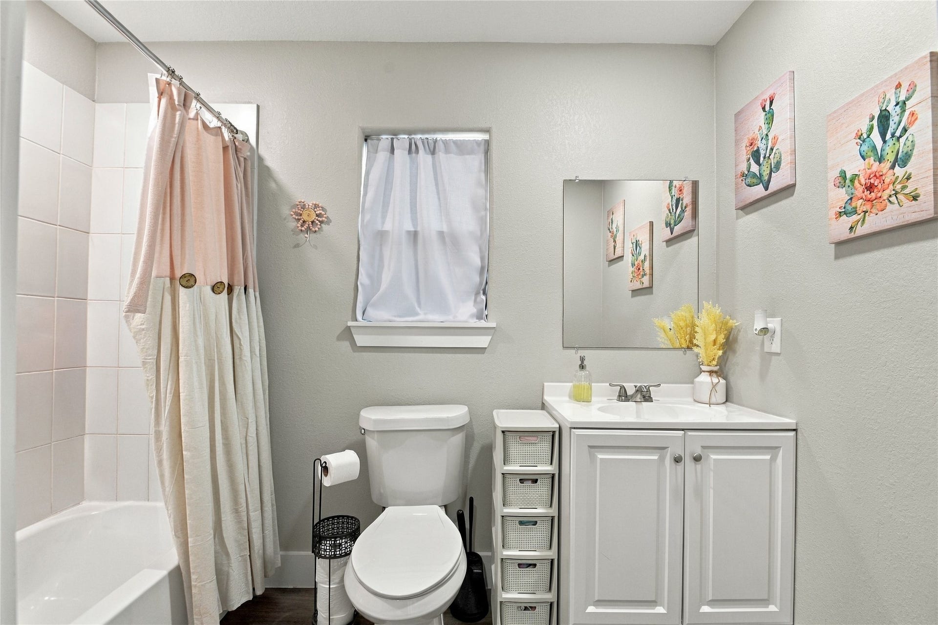 4110 Peck Street, Santa Fe, TX 77517 4110 Peck Street, Santa Fe, TX 77517