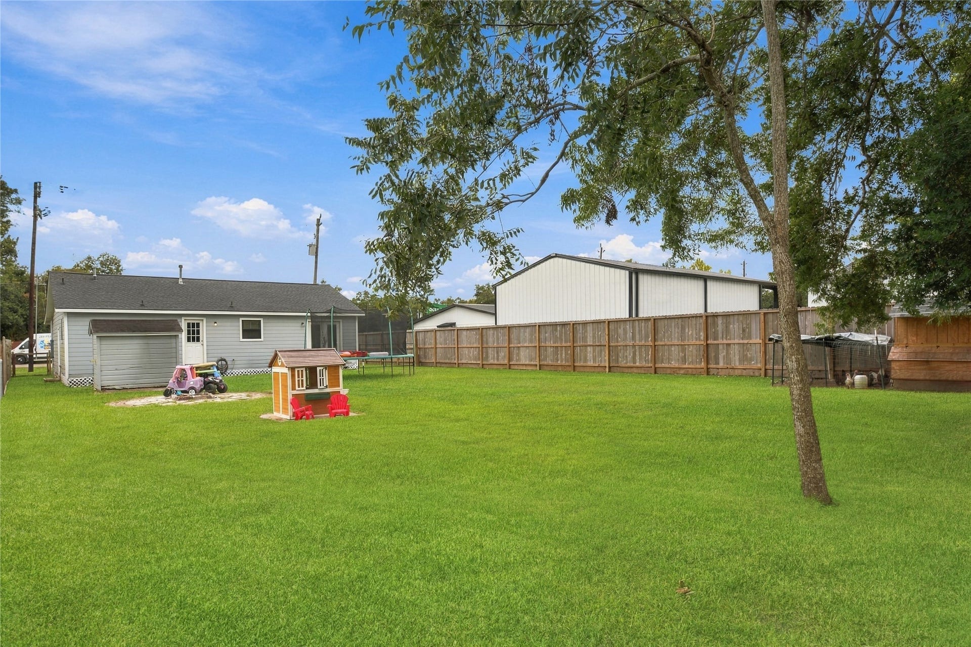 4110 Peck Street, Santa Fe, TX 77517 4110 Peck Street, Santa Fe, TX 77517